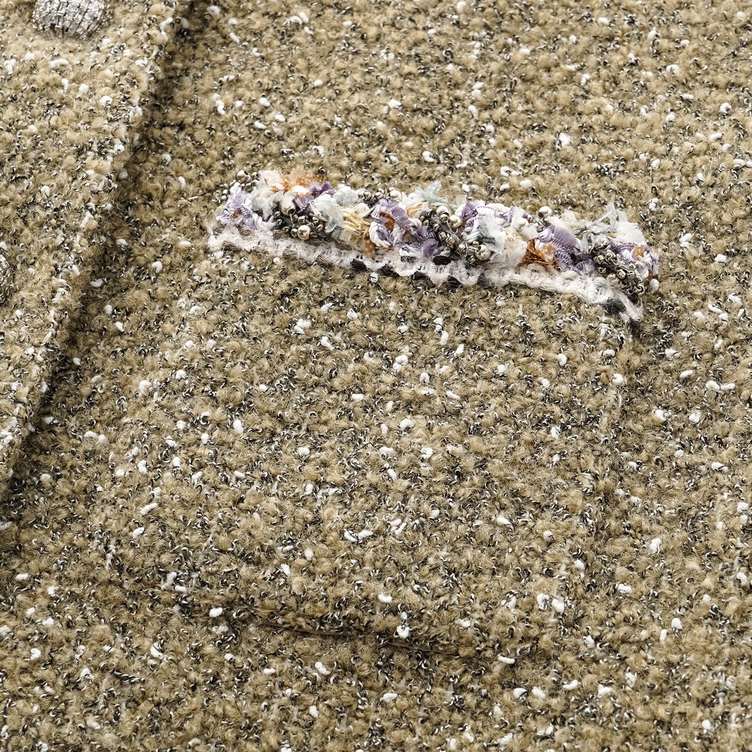 "Chelsea Citywalk." 義大利肌理工藝花呢經典No.6外套—Amber Moss