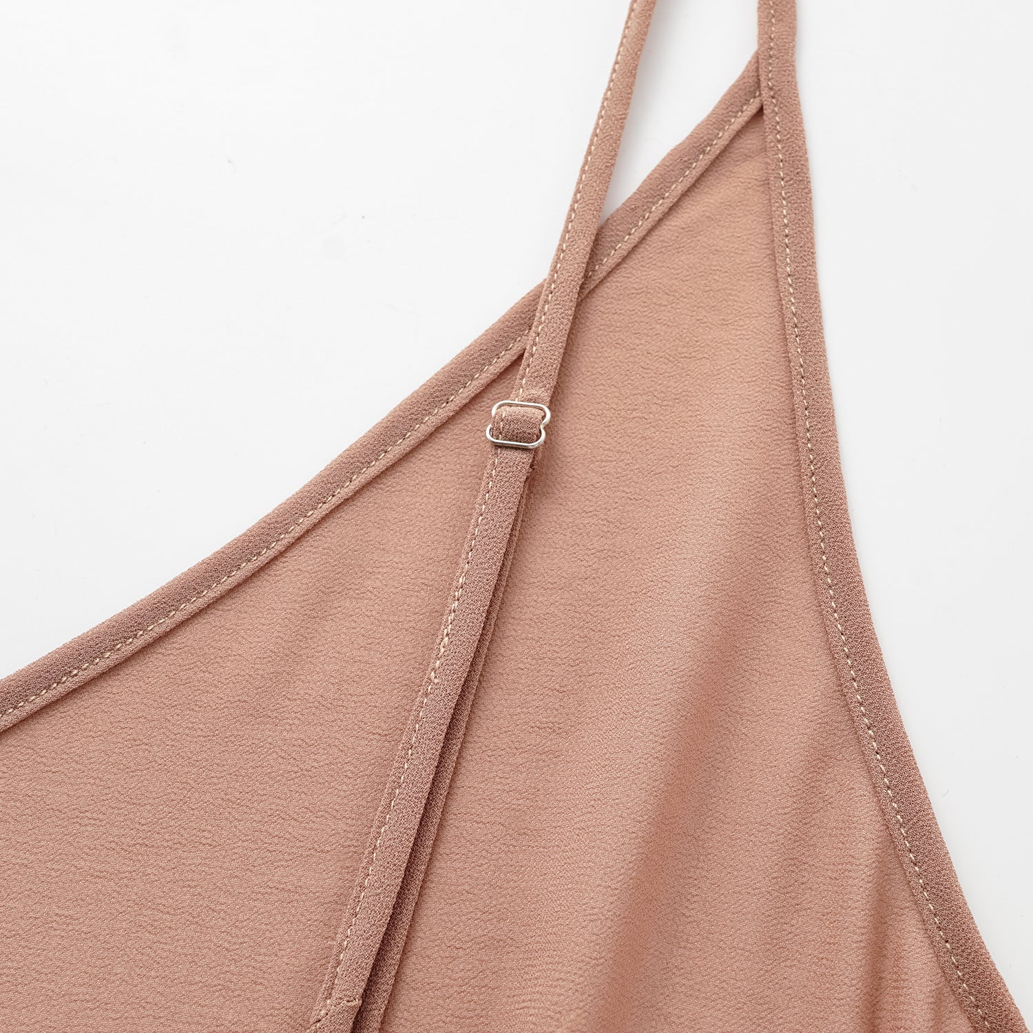 “Welcome to my party.” 絨花刺繡工藝細肩帶背心—Champagne