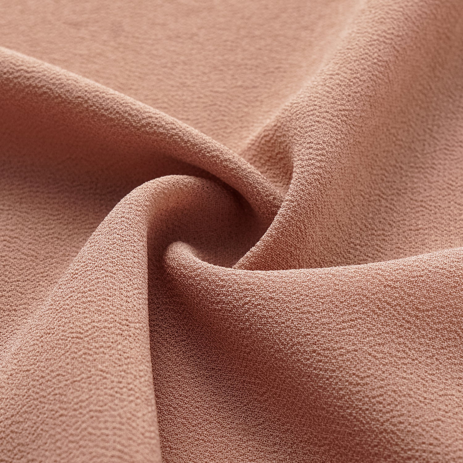 “Welcome to my party.” 絨花刺繡工藝細肩帶背心—Champagne