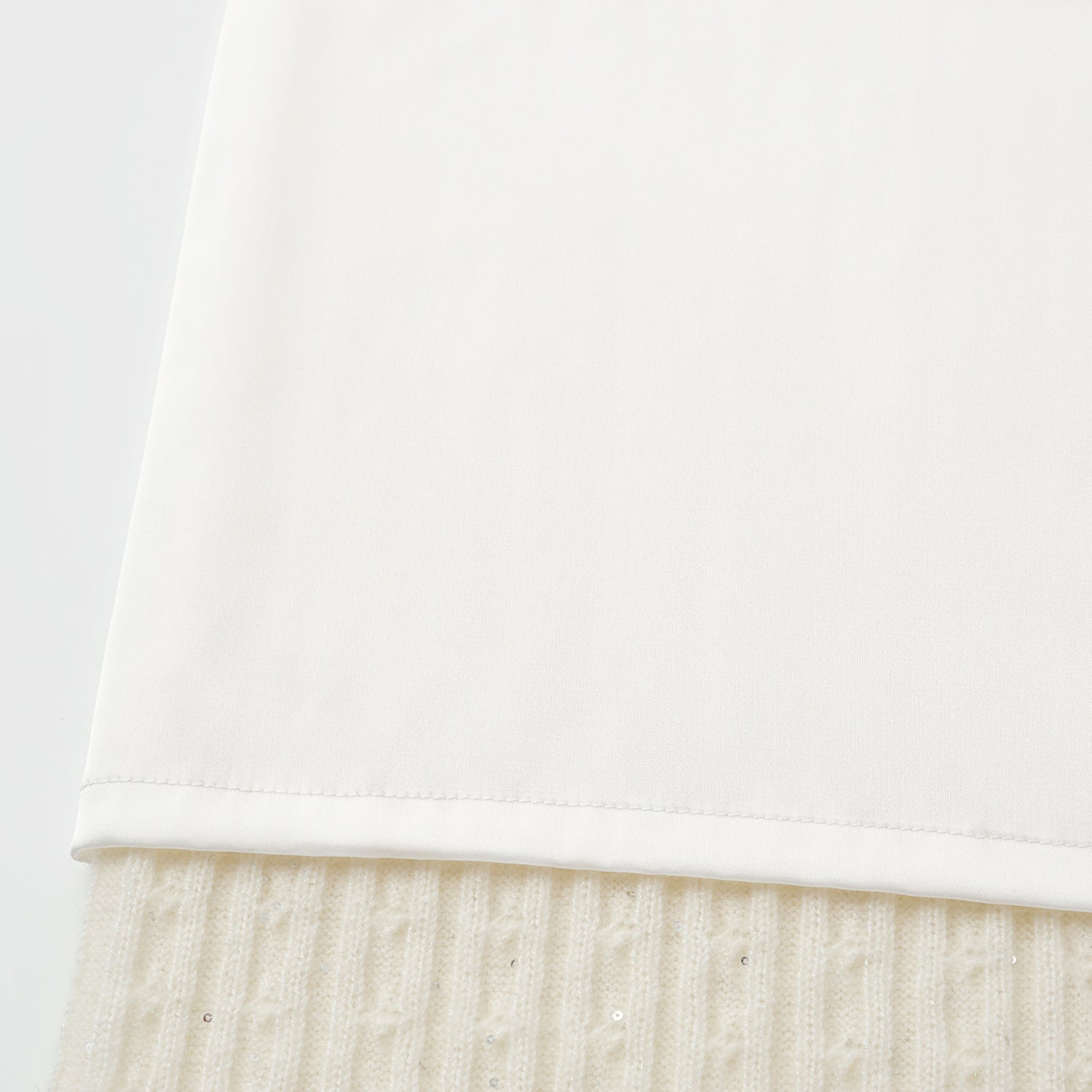 “Autumn Diary” 100% Cashmere 亮片麻花編織針織長褲—Sandal Light 檀香白茶