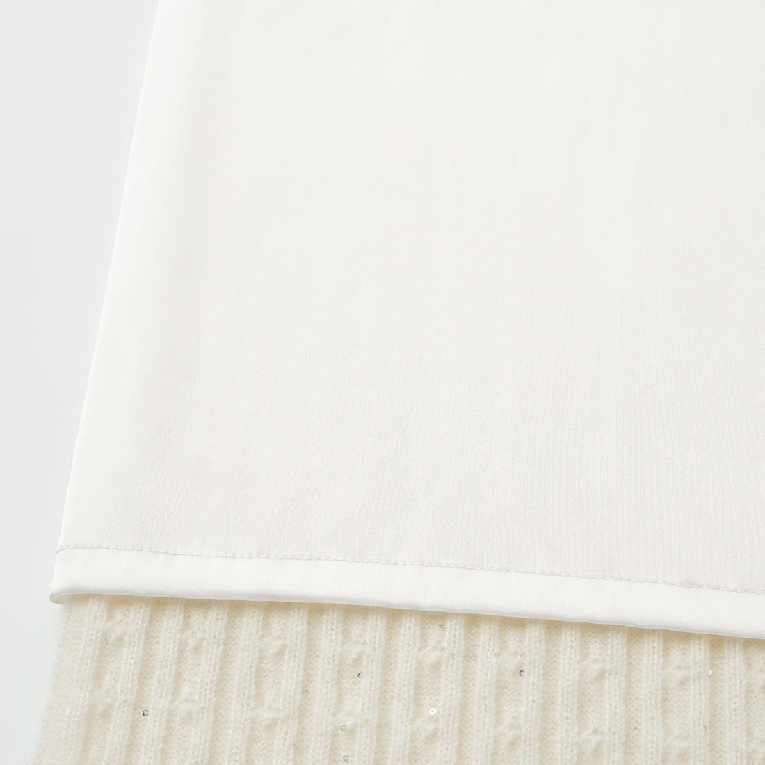 “Autumn Diary” 100% Cashmere 亮片麻花編織針織長褲—Sandal Light 檀香白茶