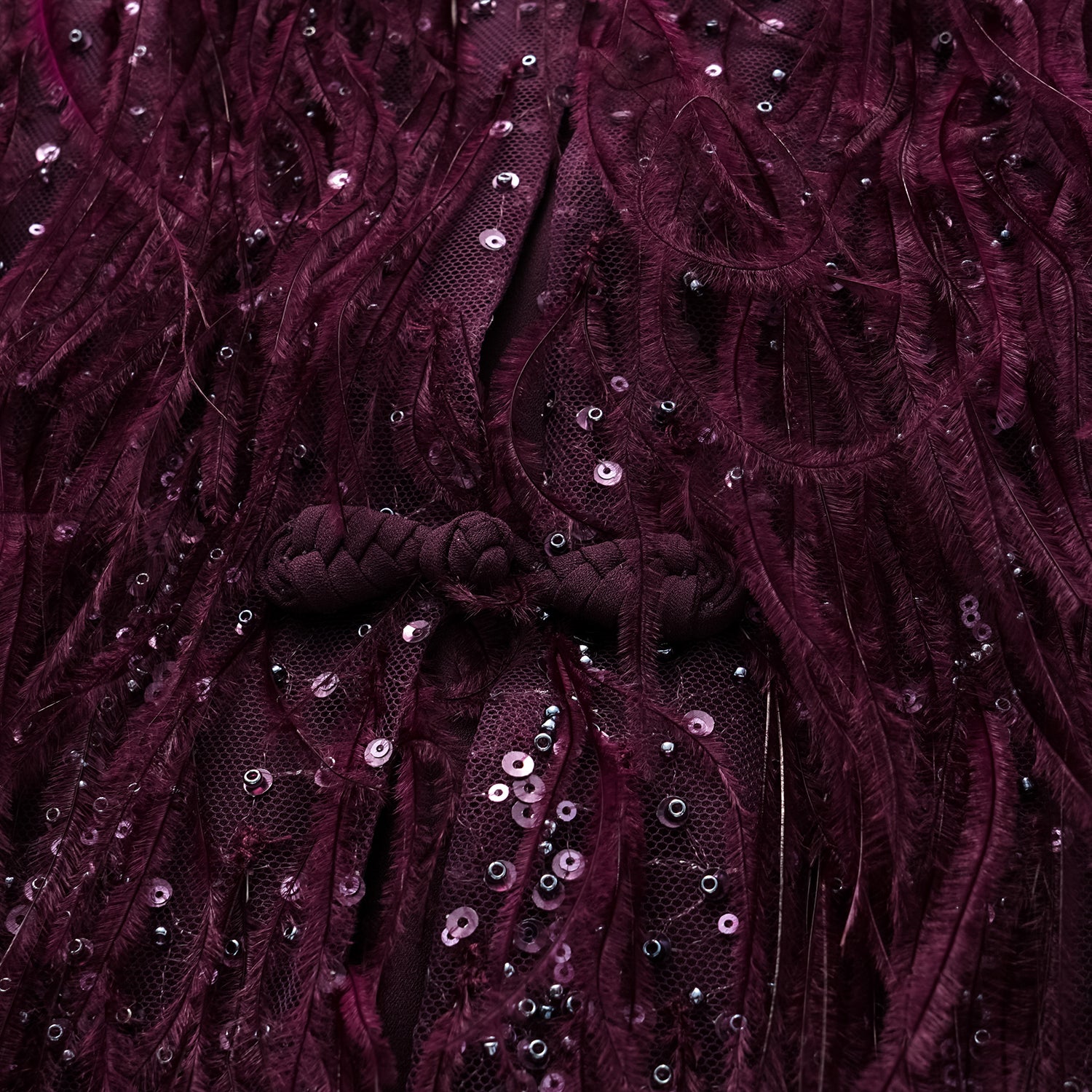 “Welcome to my party.” 珠繡羽毛工藝輕國風馬甲背心—Wine.