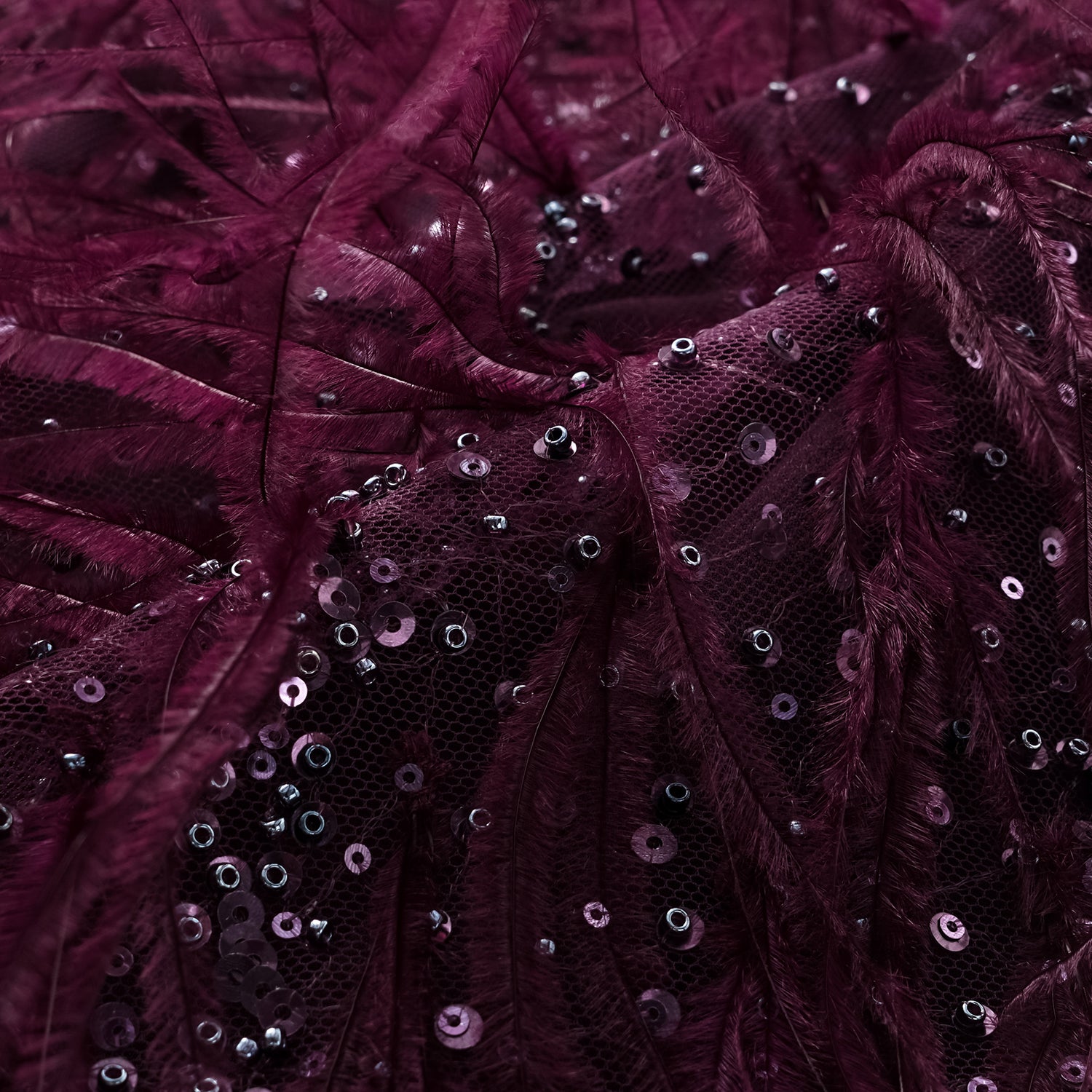 “Welcome to my party.” 珠繡羽毛工藝輕國風馬甲背心—Wine.