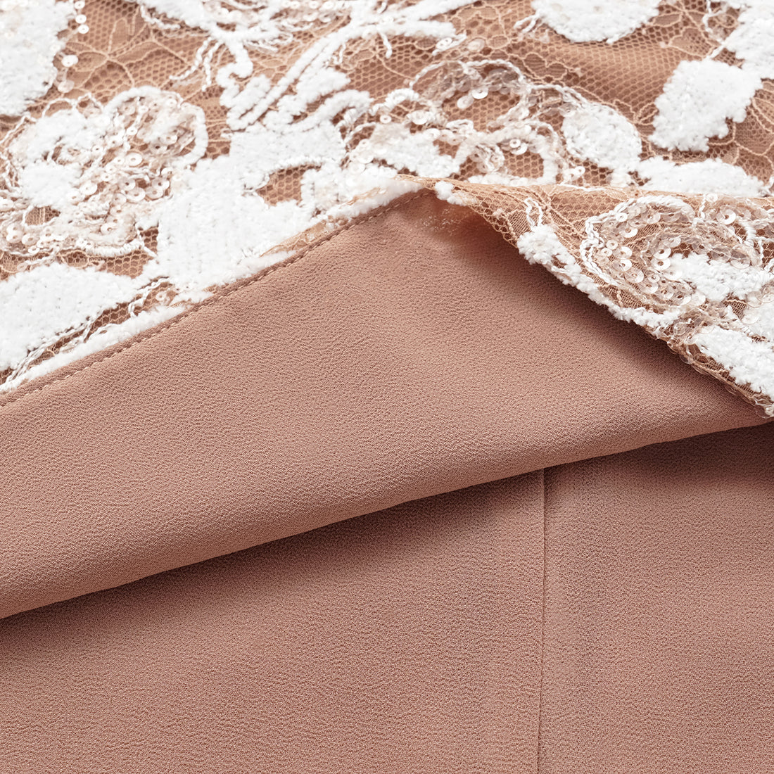 “Welcome to my party.” Velvet flower embroidery vest—Champagne 