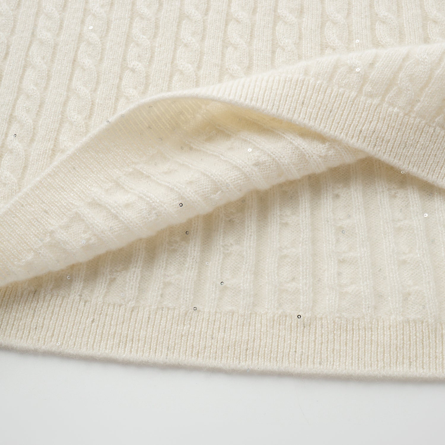 “Autumn Diary” 100% Cashmere極細絨柔星點針織鉛筆裙—Velour Moonlight絲絨月光