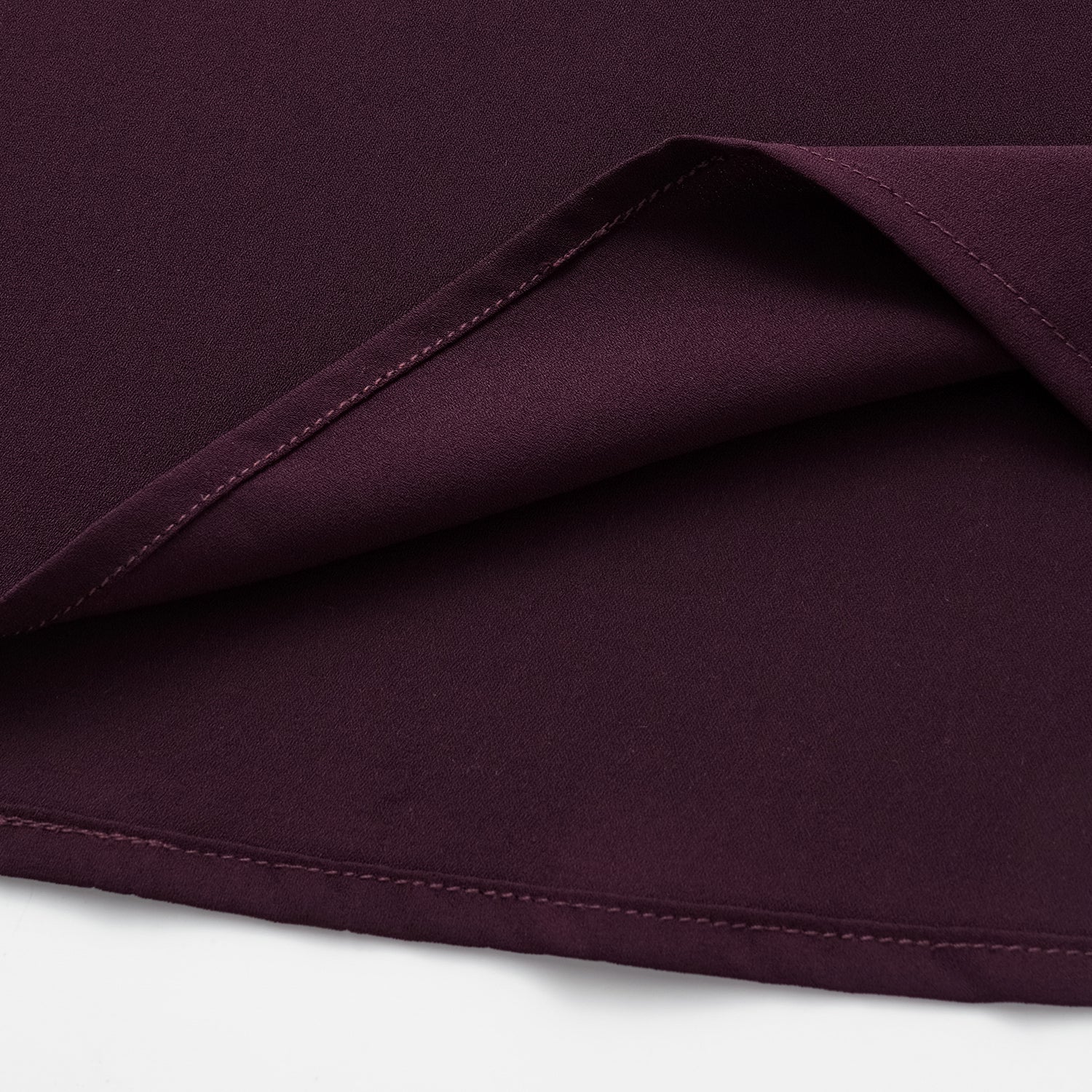 “Welcome to my party.” 珠繡羽毛工藝細肩帶背心—Wine.