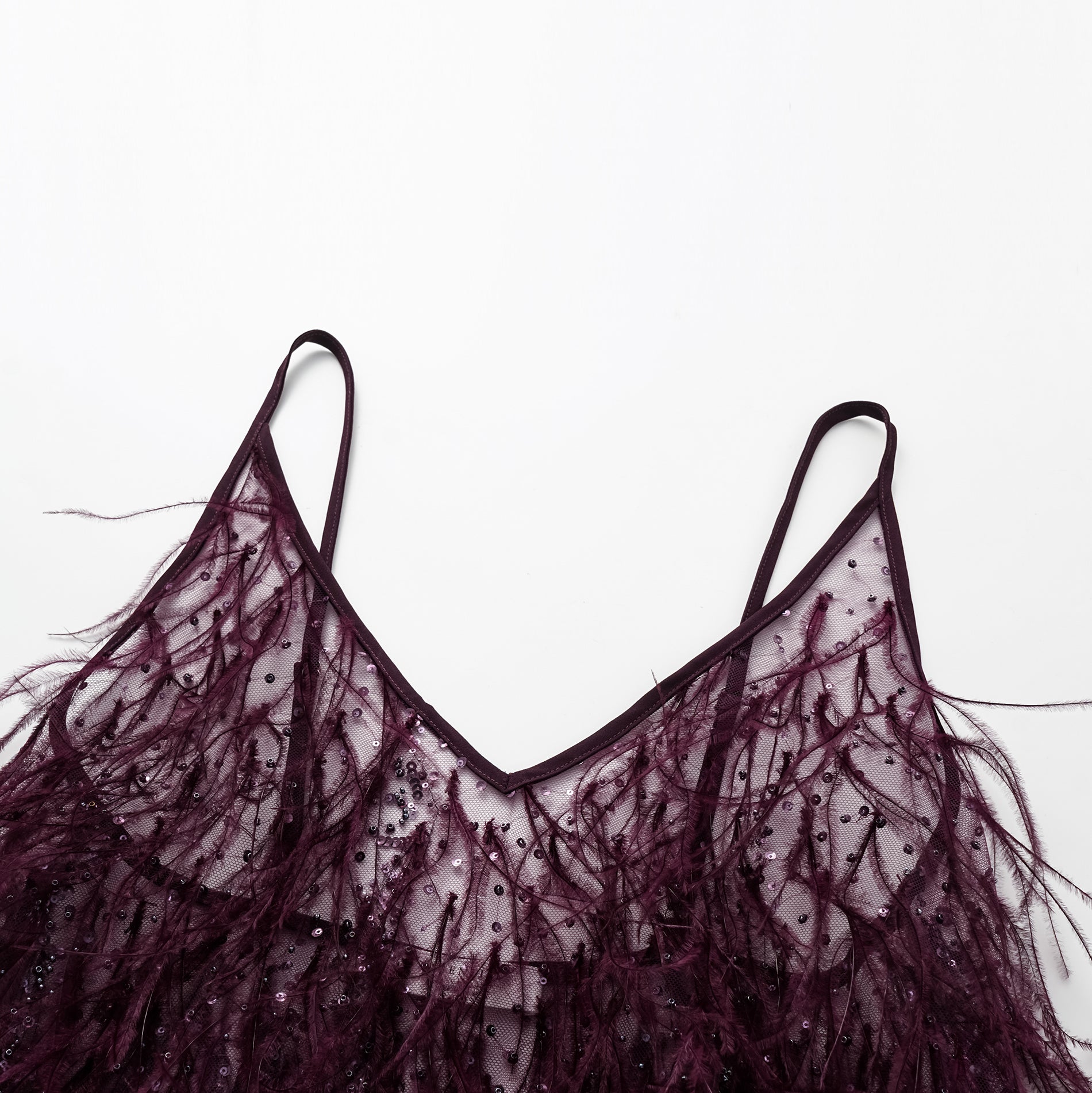 “Welcome to my party.” 珠繡羽毛工藝細肩帶背心—Wine.