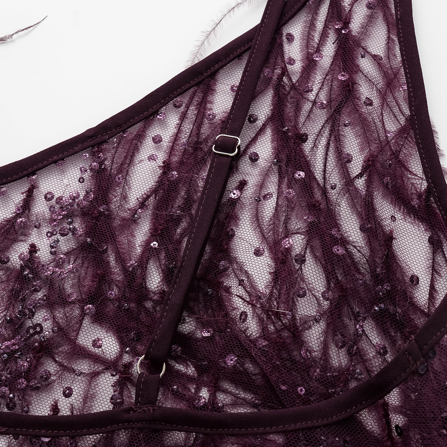 “Welcome to my party.” 珠繡羽毛工藝細肩帶背心—Wine.