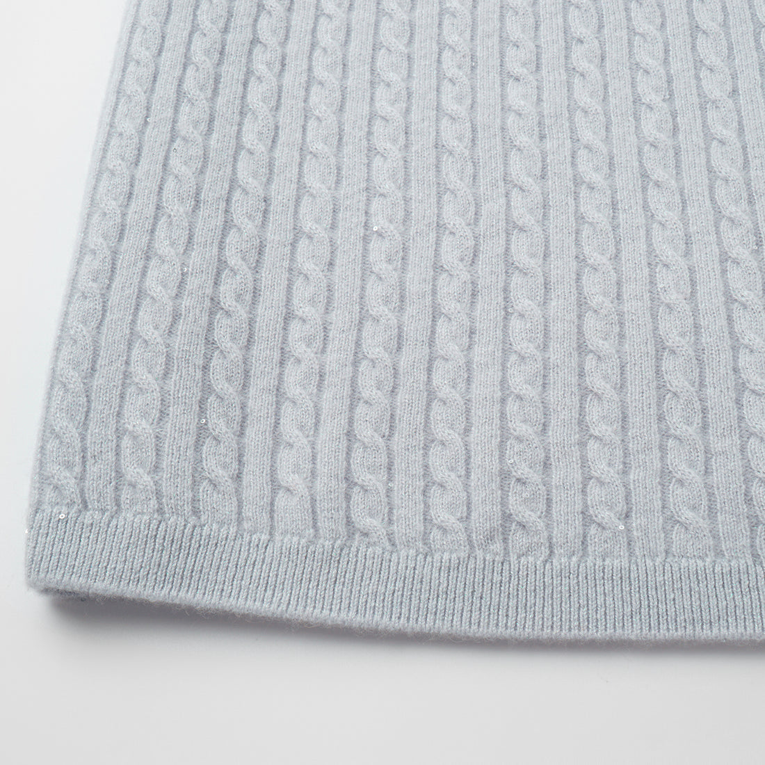 “Autumn Diary” 100% Cashmere極細絨柔星點針織鉛筆裙—Nebula Veil霧影星河