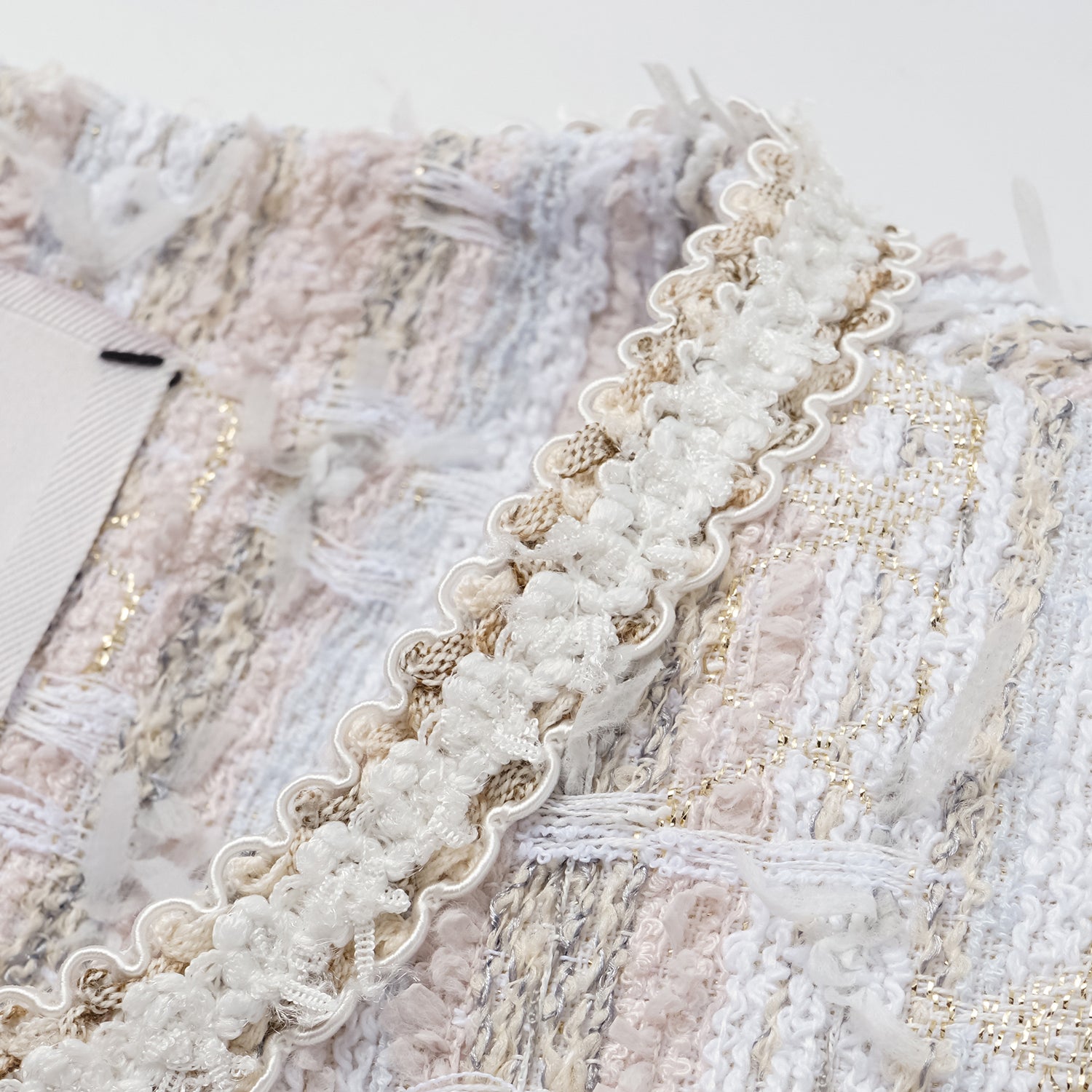 "Breeze Boucle." 法國夏日輕薄花呢外套