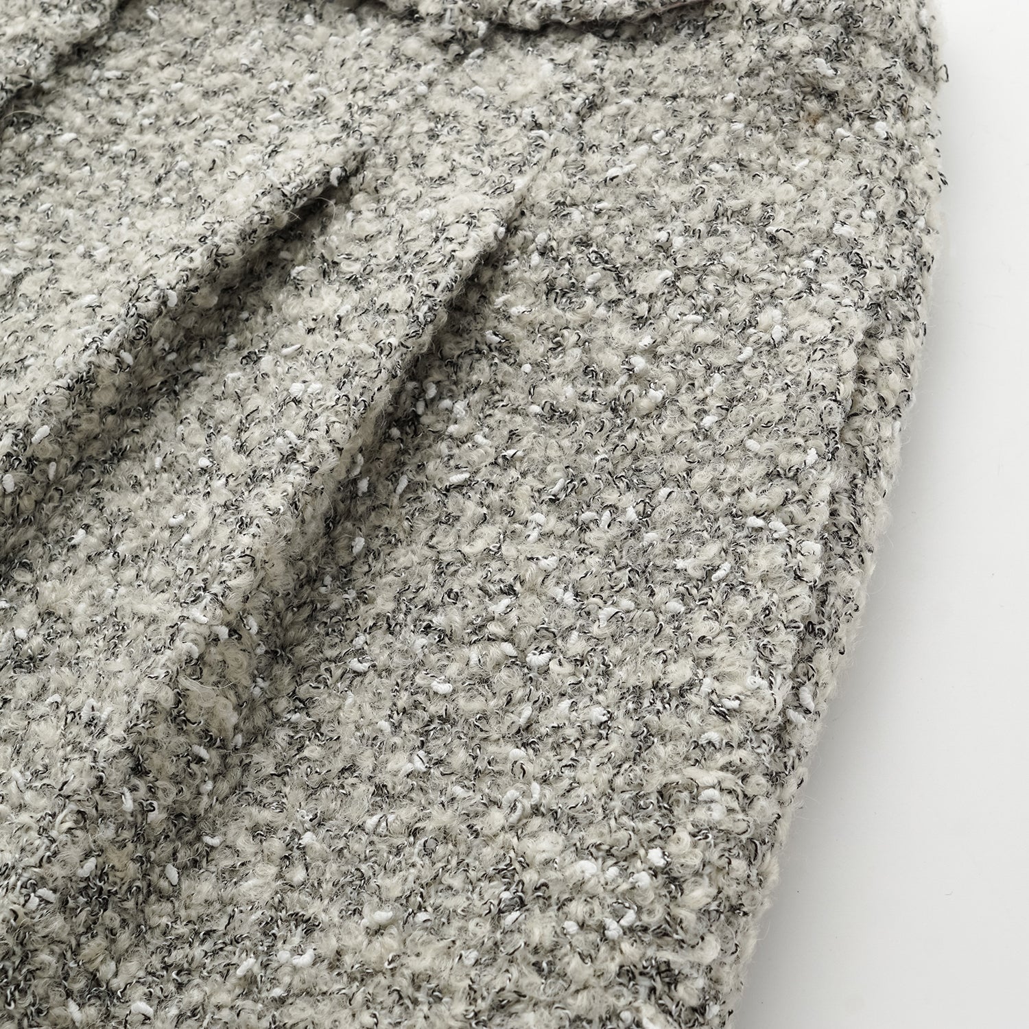 "Chelsea Citywalk." 義大利肌理工藝花呢短褲—Silver Ash