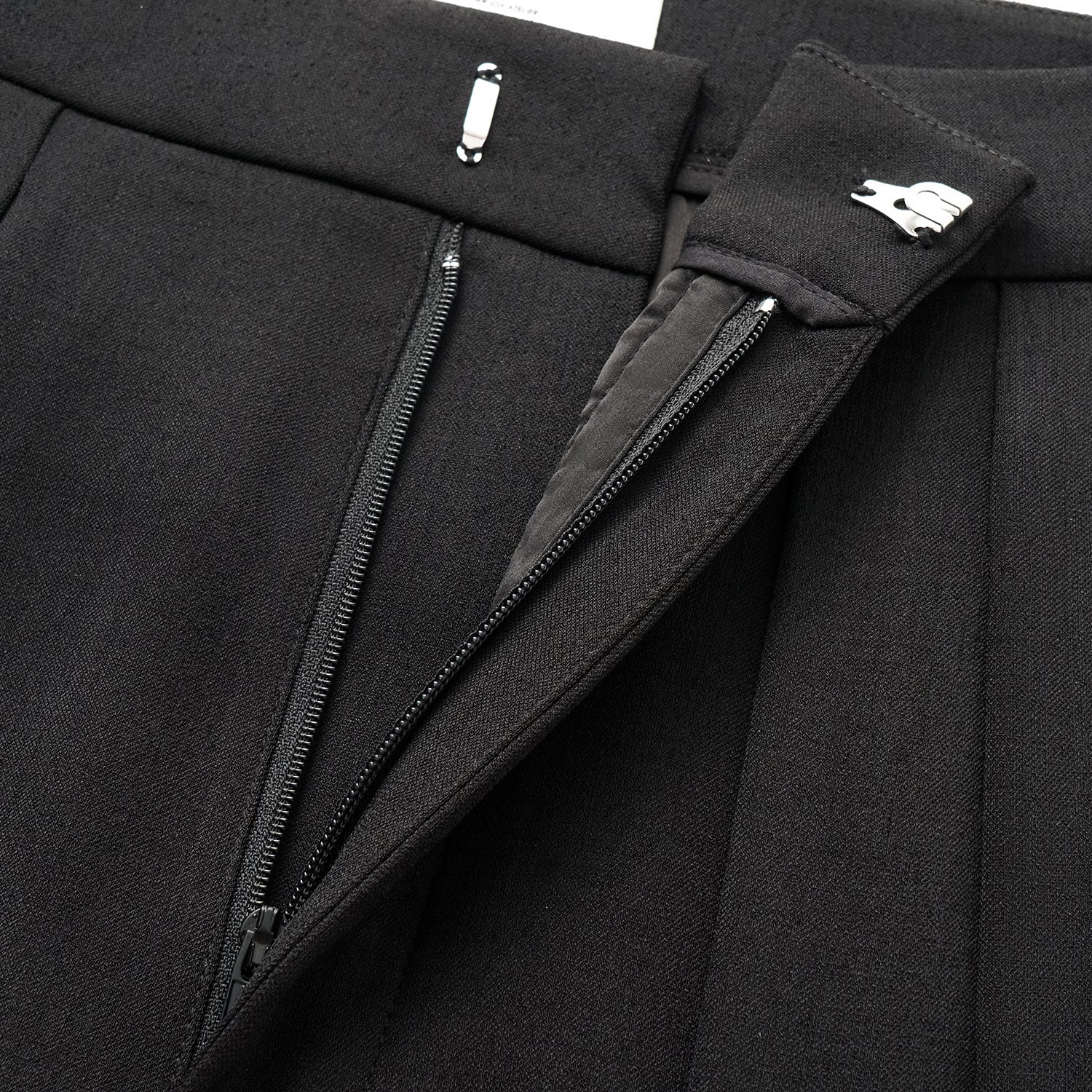 “Autumn Diary ” 韓國超彈力垂墜肌理面料特殊剪裁闊腿長褲—黑色