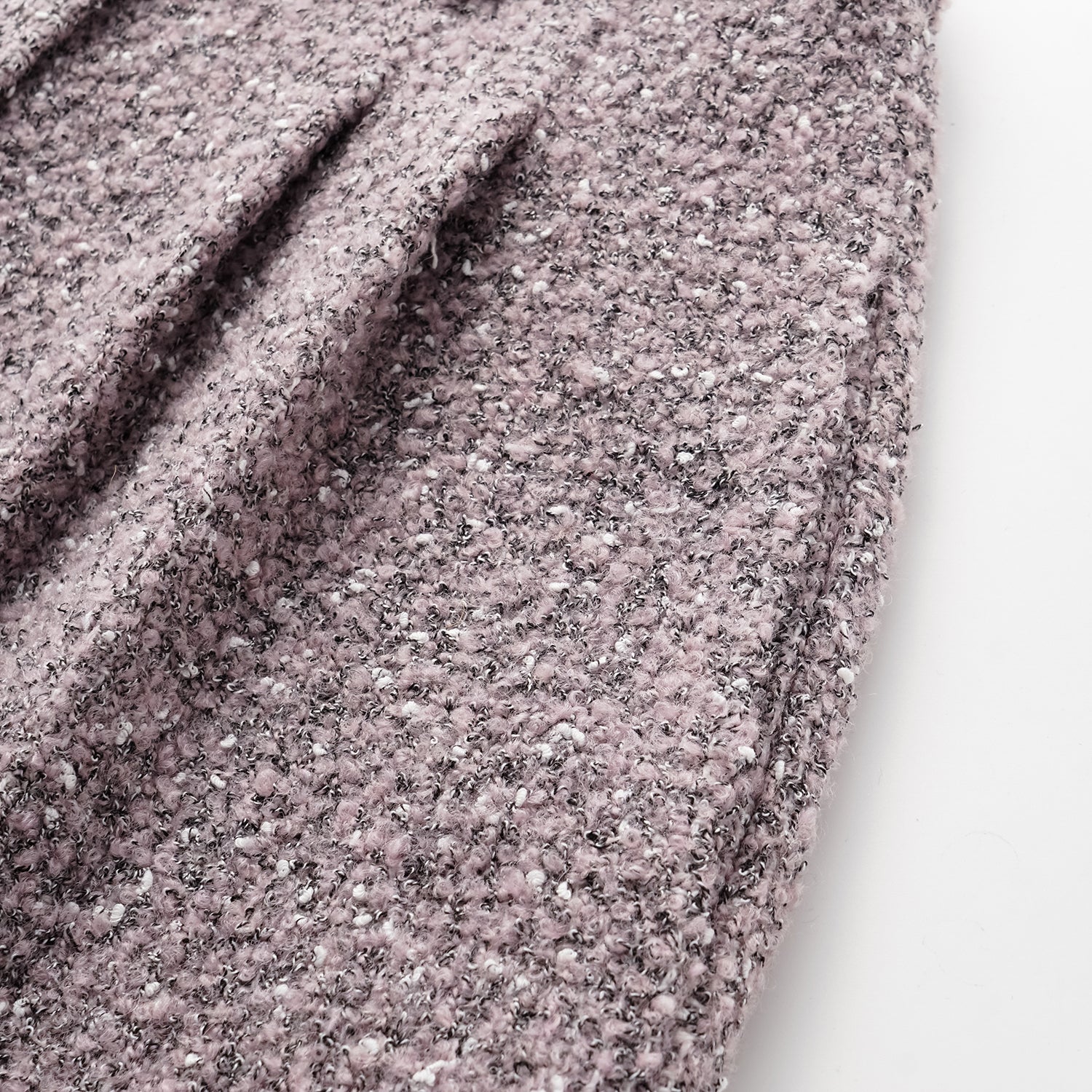 "Chelsea Citywalk." 義大利肌理工藝花呢短褲—Lavender Haze