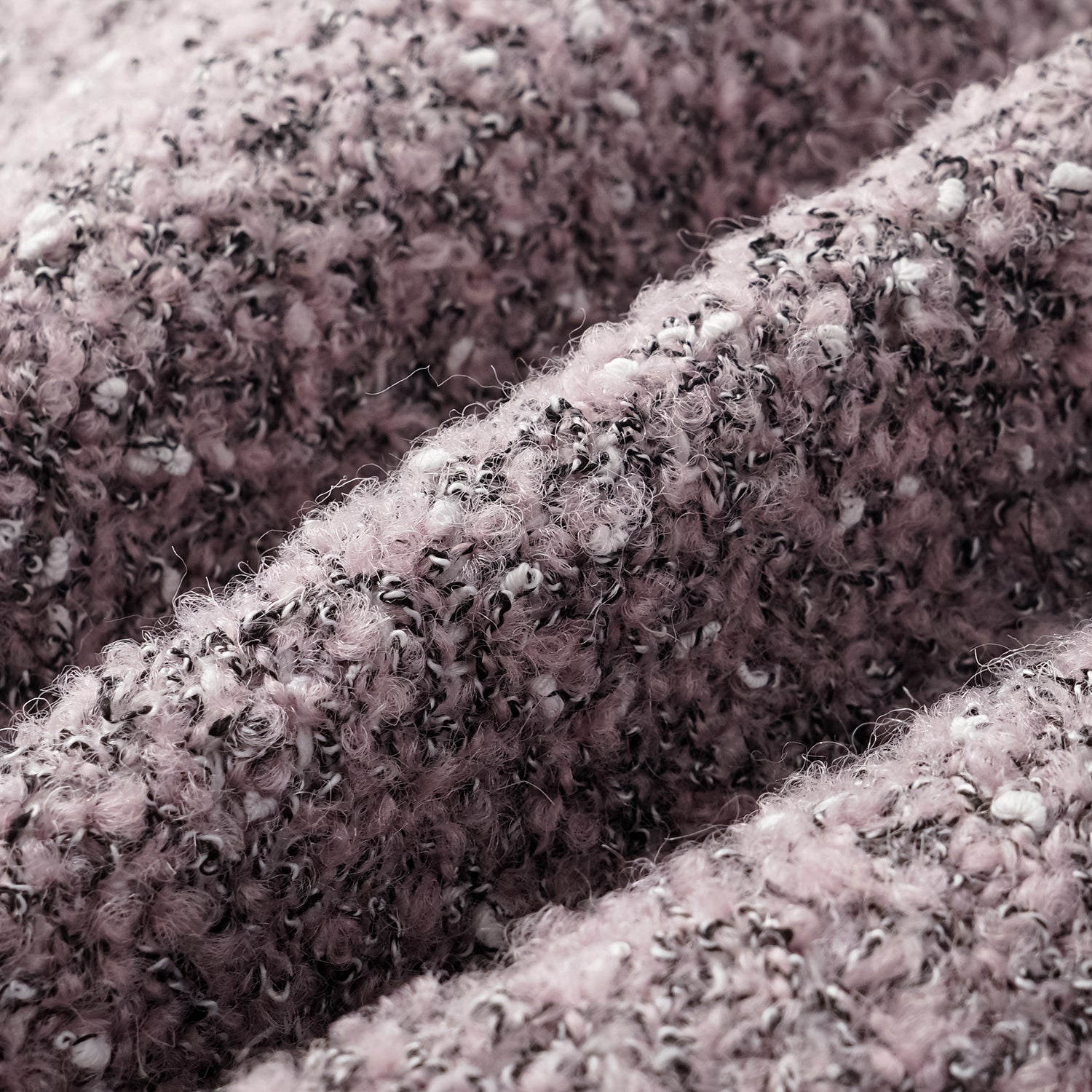 "Chelsea Citywalk." 義大利肌理工藝花呢短褲—Lavender Haze