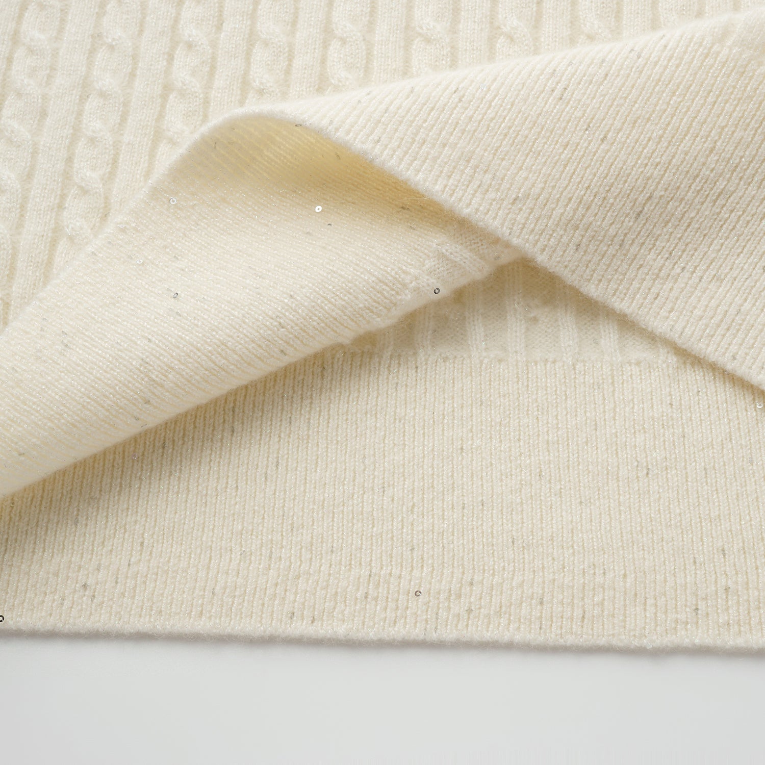 “Autumn Diary” 100% Cashmere 亮片麻花編織針織背心—Sandal Light檀香白茶