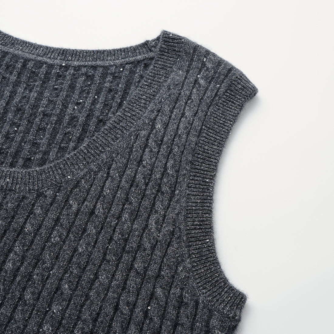 “Autumn Diary” 100% Cashmere 亮片麻花編織針織背心—Cedar Smoke雪松煙衫