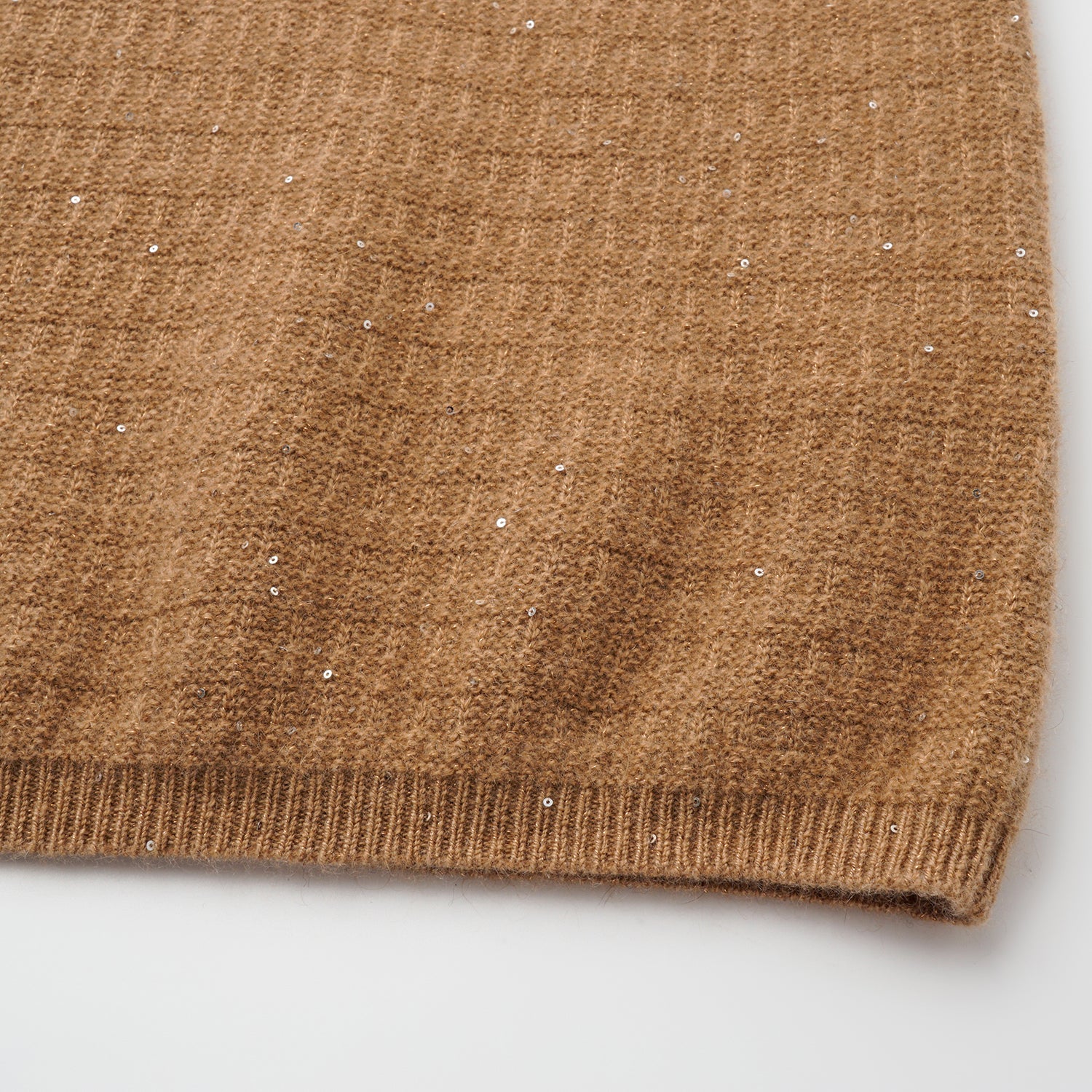 “Autumn Diary” 100% Cashmere極細絨柔星點低弧領針織上衣—Golden Acorn橡果暖陽