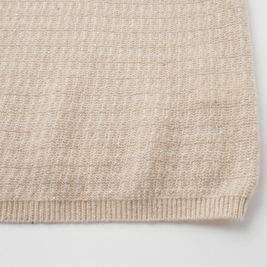 “Autumn Diary” 100% Cashmere極細絨柔星點低弧領針織上衣—Dream of Wheatfield麥田之夢