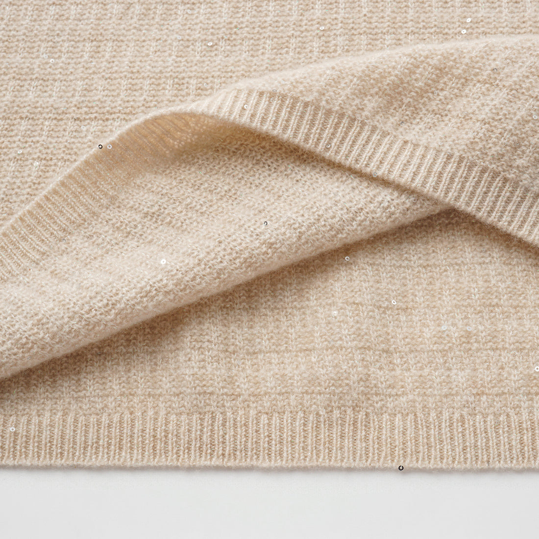 “Autumn Diary” 100% Cashmere極細絨柔星點低弧領針織上衣—Dream of Wheatfield麥田之夢