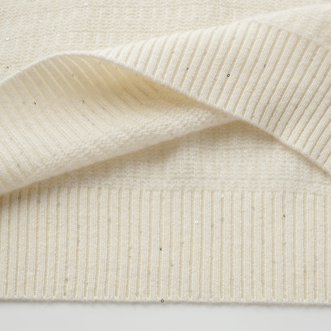 “Autumn Diary” 100% Cashmere極細絨柔星點針織上衣—Velour Moonlight絲絨月光