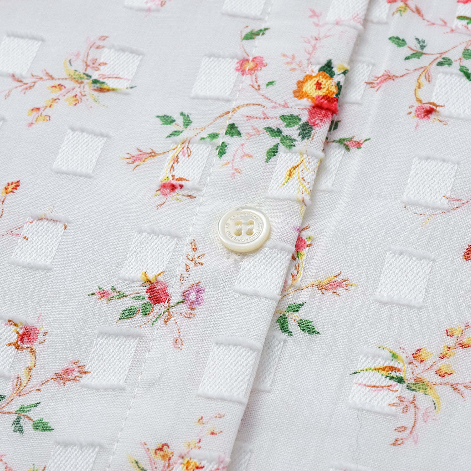 “慵懶俏麗”特殊工藝印花襯衫