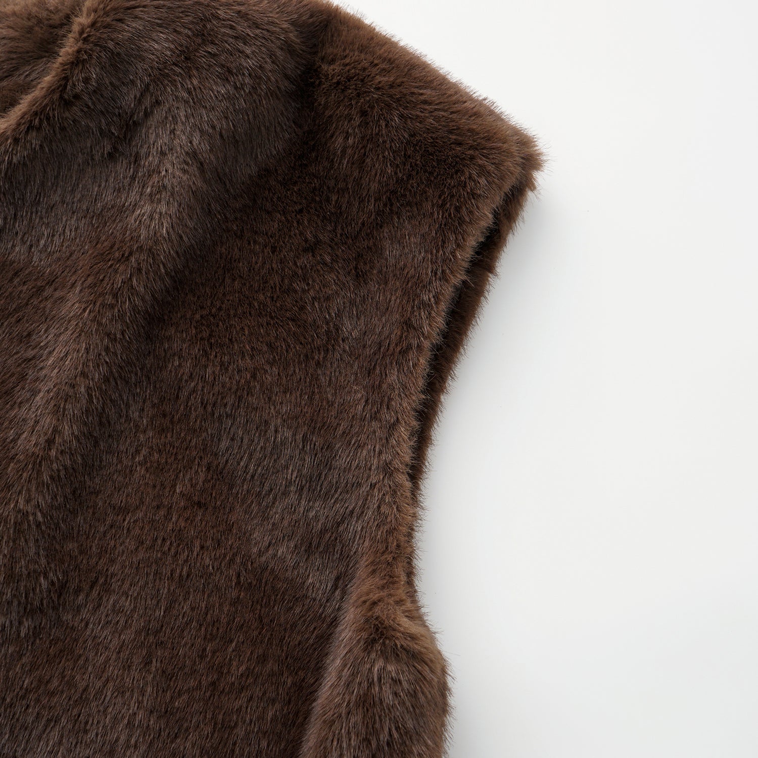 “Imperial Gala” 柔奢霧絨環保皮草長版馬甲背心—Velvet Mink錦貂流華