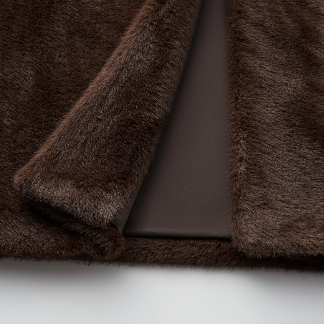 “Imperial Gala” 柔奢霧絨環保皮草長版馬甲背心—Velvet Mink錦貂流華