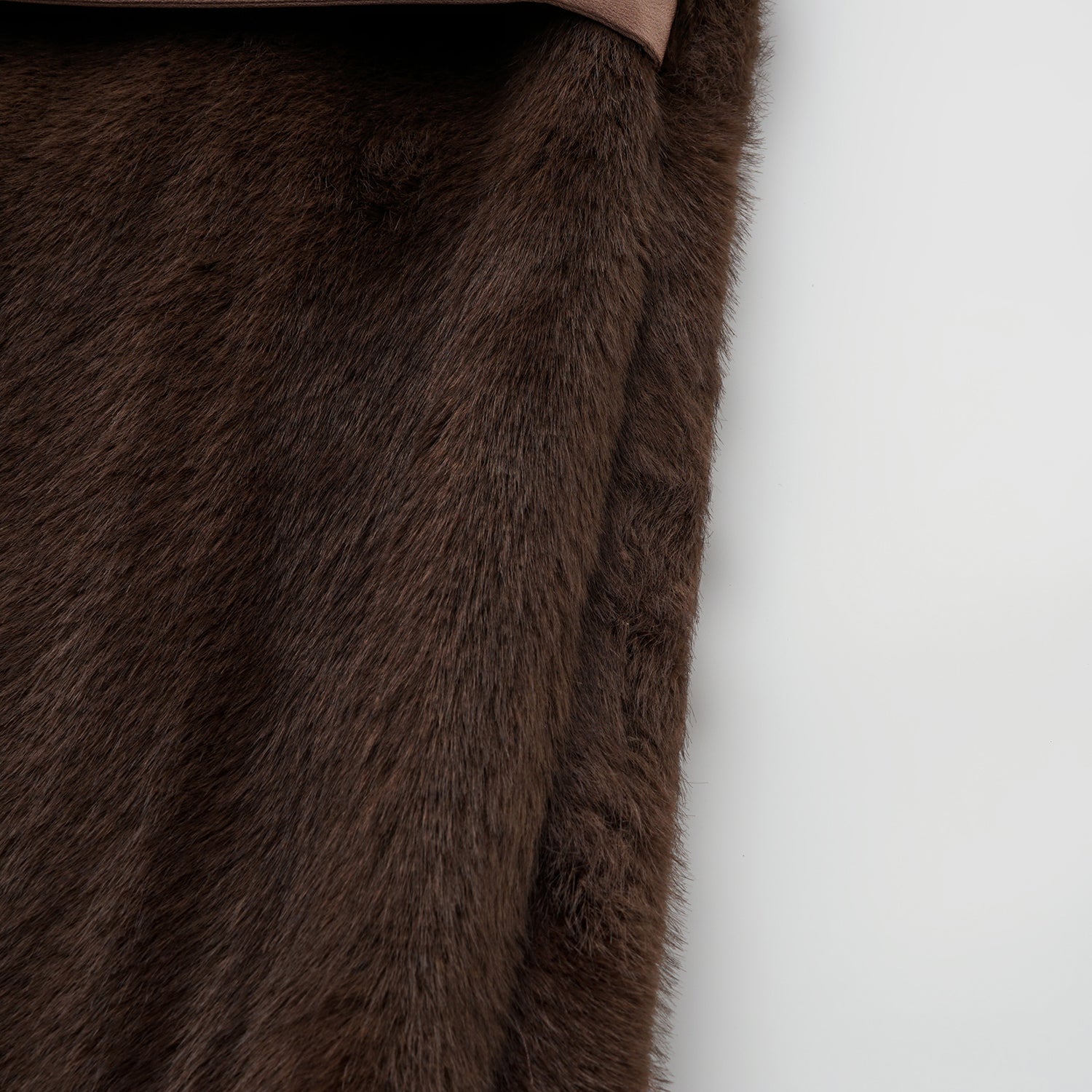 “Imperial Gala” 柔奢霧絨環保皮草長版馬甲背心—Velvet Mink錦貂流華