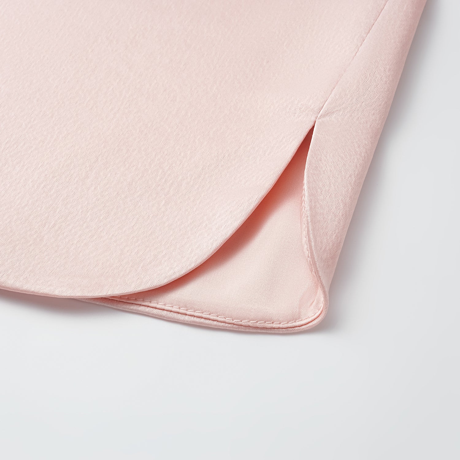 “春意” 晶鱗肌理醋酸輕中式襯衫—櫻花粉