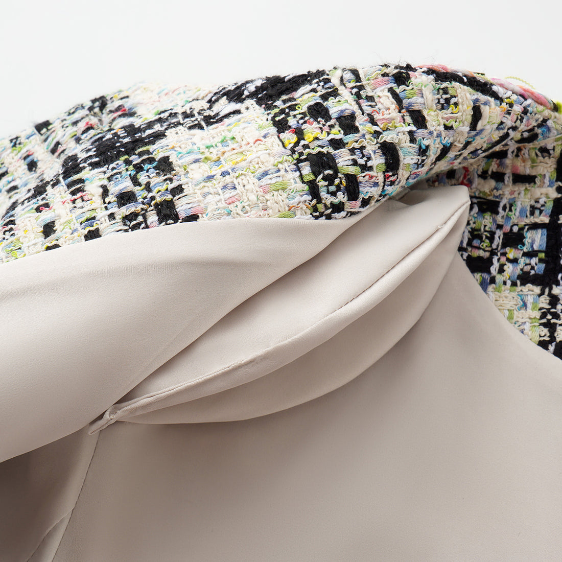 "Chelsea Citywalk." 法國高級訂製棉紡花呢經典No.6外套—Manhattan Nights曼哈頓之夜