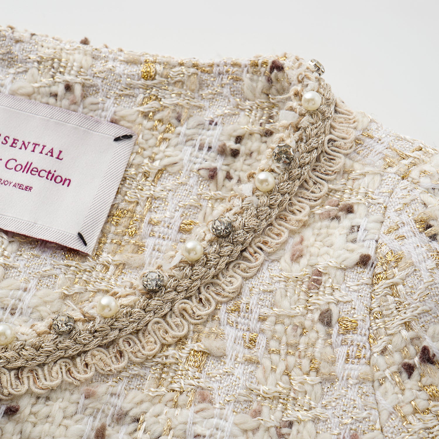 "Chelsea Citywalk." 法國花呢經典No.4外套—Gilded Lisbon金色里斯本