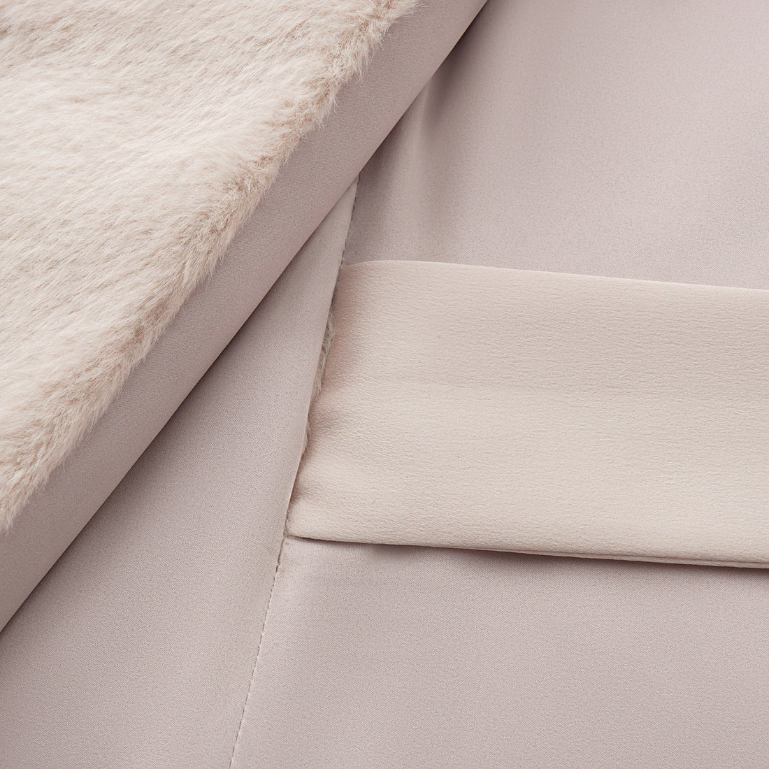 “Imperial Gala” 柔奢霧絨環保皮草長版馬甲背心—Rosy Charm緞杏凝福