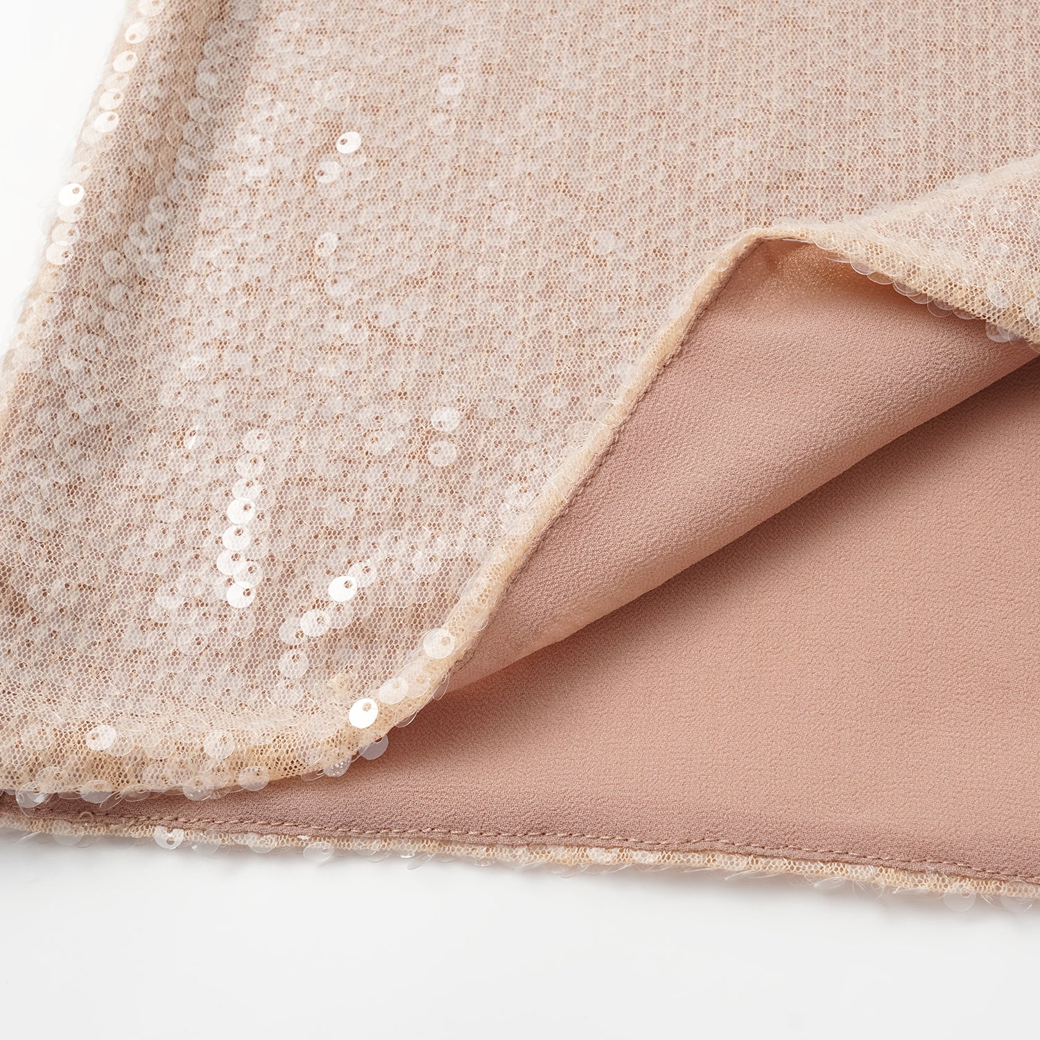 “Daytime Party.” 粼波光藝修身上衣