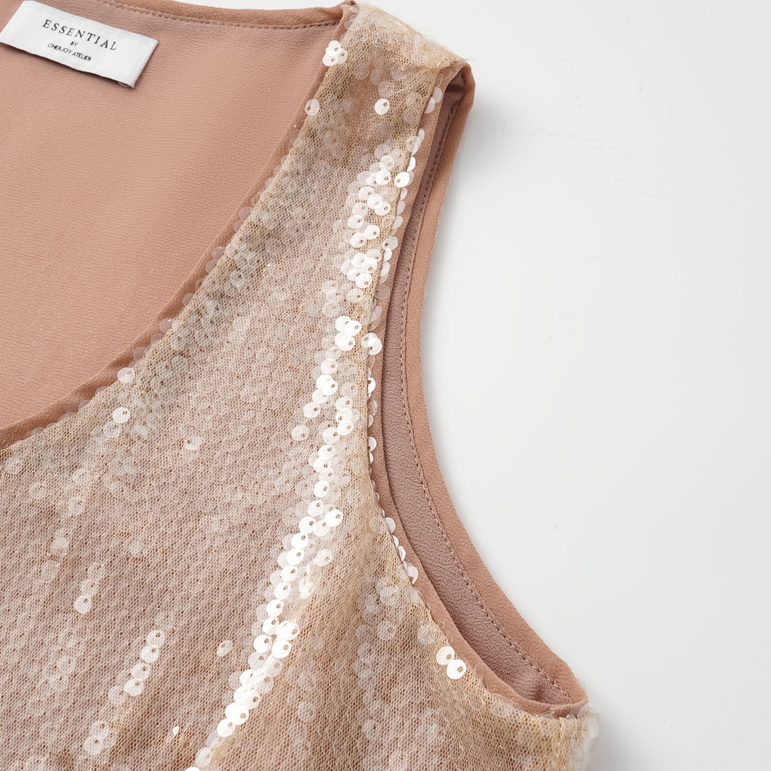 “Daytime Party.” 粼波光藝背心