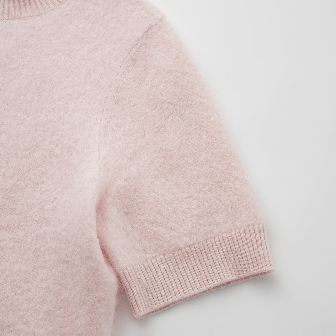 “Winter Diary” 100%Cashmere極細絨柔梳纖工藝立領五分袖上衣—Cotton Blush棉花蜜粉