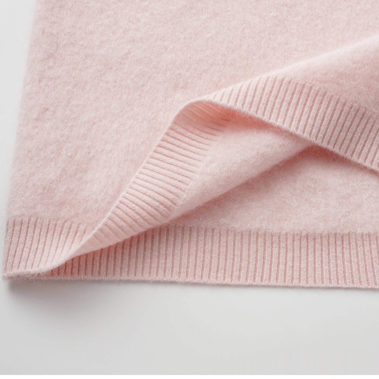 “Winter Diary” 100%Cashmere極細絨柔梳纖工藝立領五分袖上衣—Cotton Blush棉花蜜粉