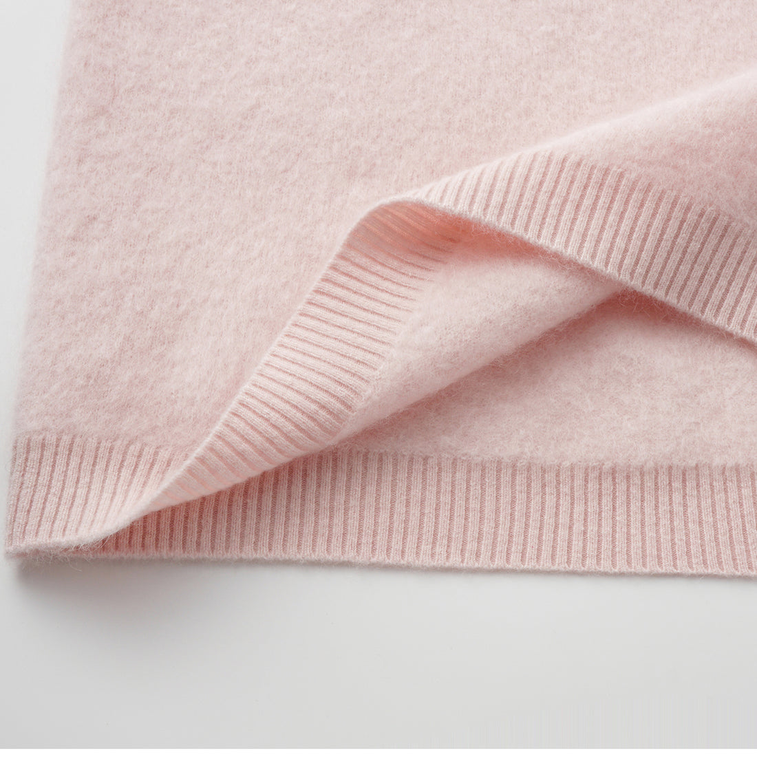 “Winter Diary” 100%Cashmere極細絨柔梳纖工藝立領五分袖上衣—Cotton Blush棉花蜜粉