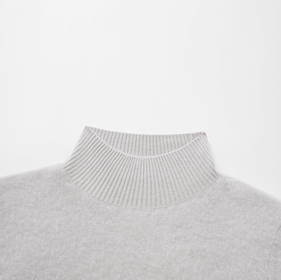 “Winter Diary” 100%Cashmere極細絨柔梳纖工藝立領五分袖上衣—Soft Lavender柔霧薰紫