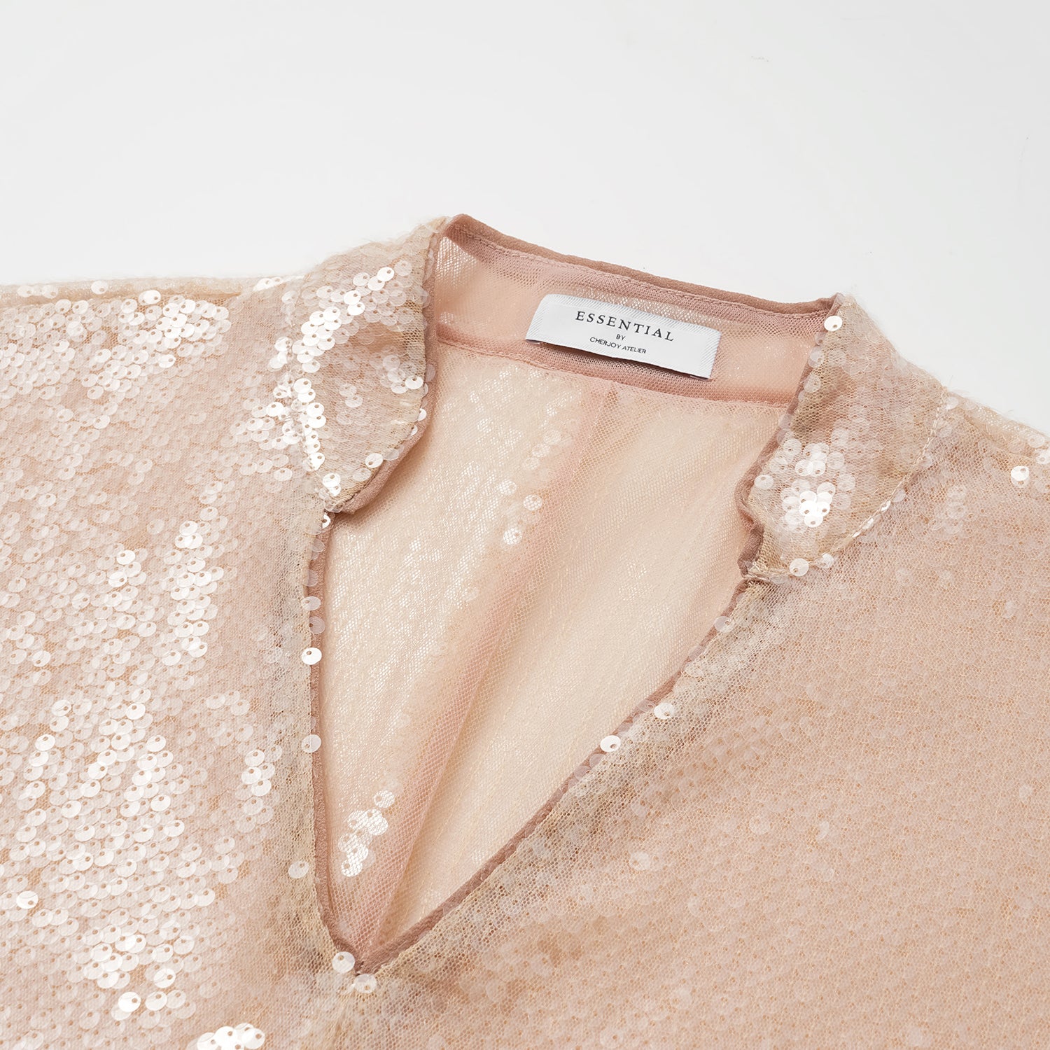 “Daytime Party.” 粼波光藝立體剪裁輕國風罩衫