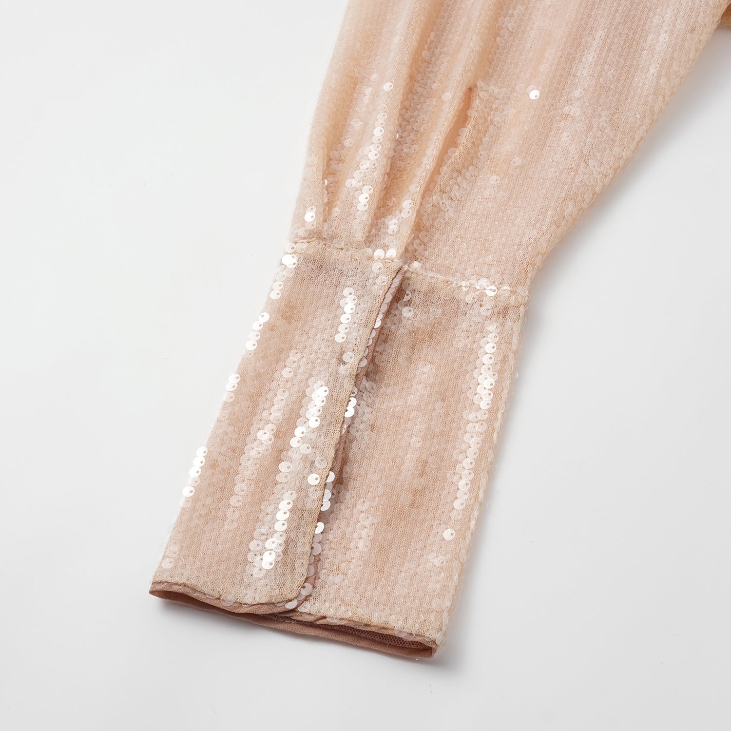 “Daytime Party.” 粼波光藝立體剪裁輕國風罩衫