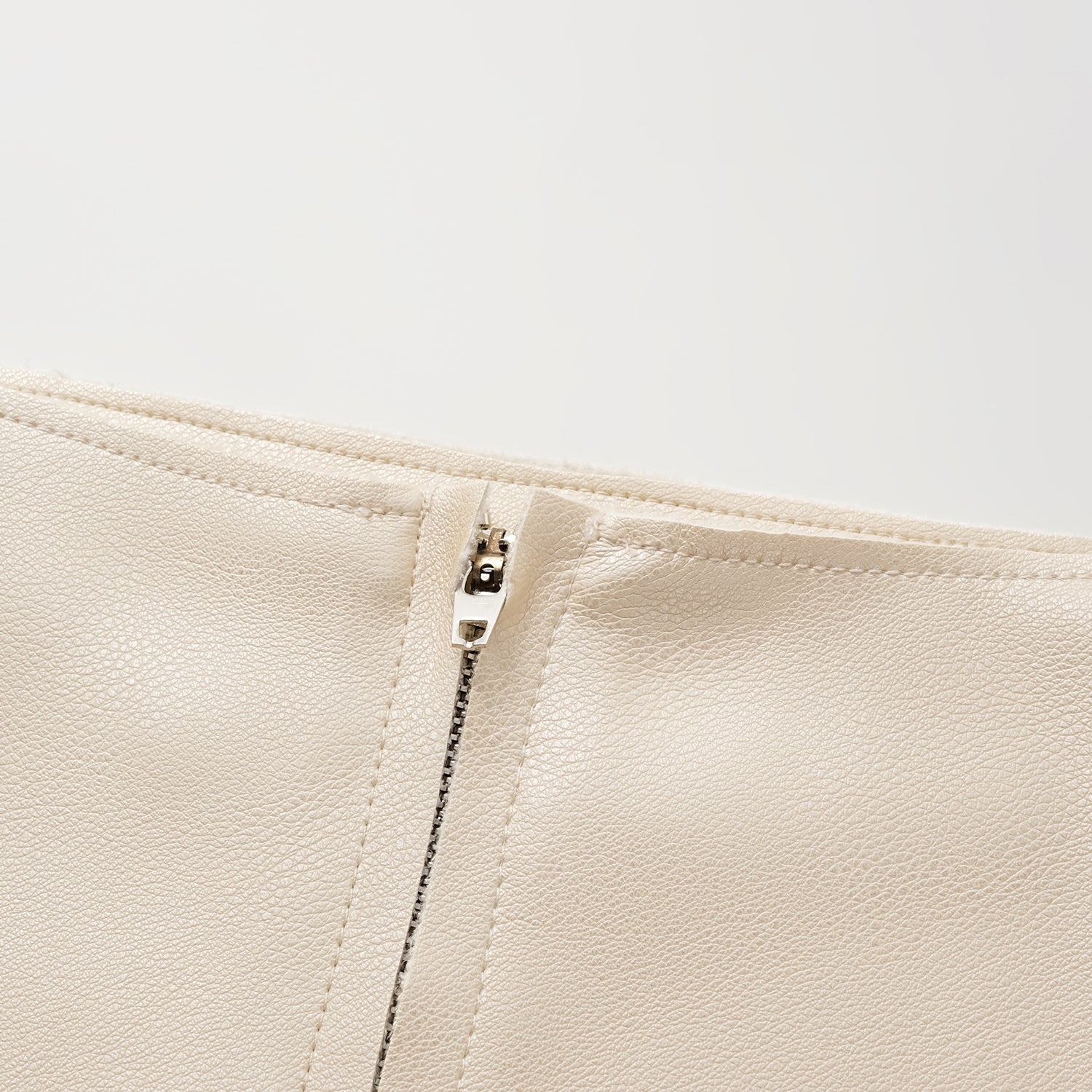 "Easy-go Chic" Vegan Leather Cut Pencil Skirt - Pearlescent White 