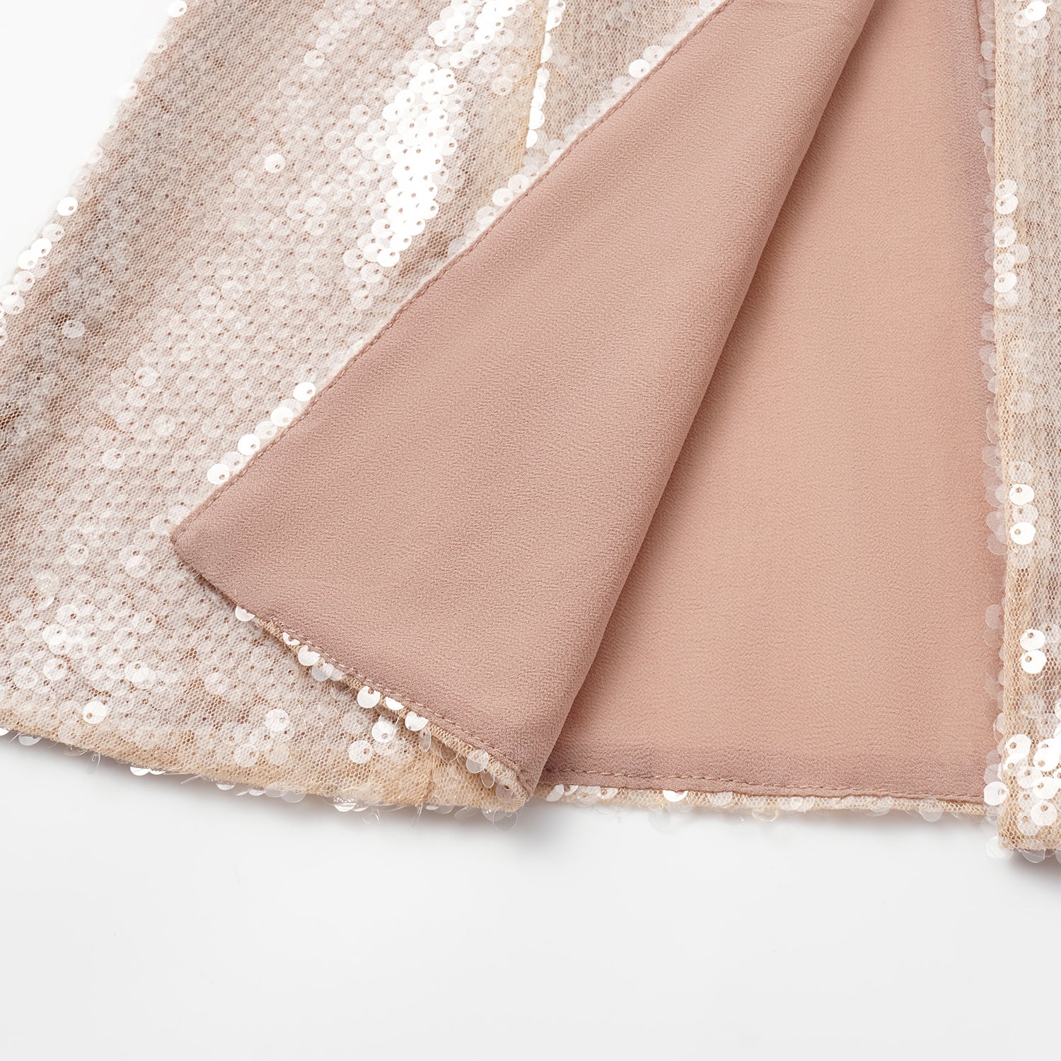 “Daytime Party.” 粼波光藝立體剪裁輕國風馬甲上衣