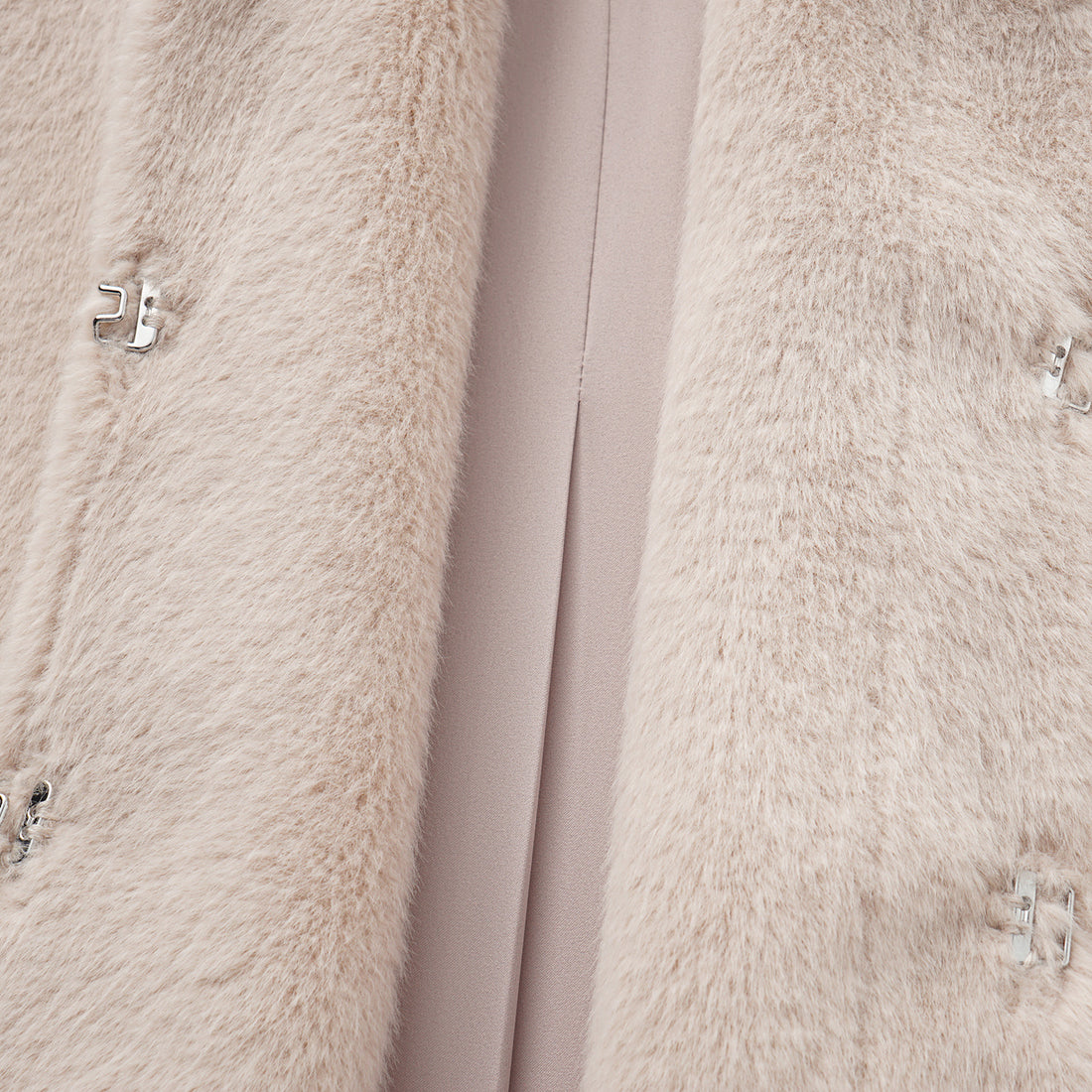 “Imperial Gala” 柔奢霧絨環保皮草國風馬甲外套—Rosy Charm緞杏凝福