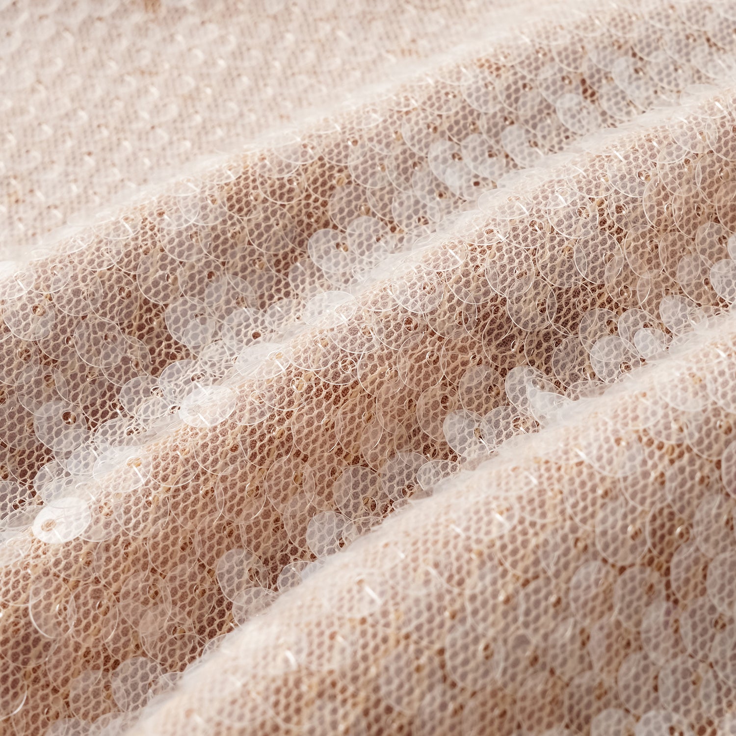 “Daytime Party.” 粼波光藝立體剪裁輕國風馬甲上衣