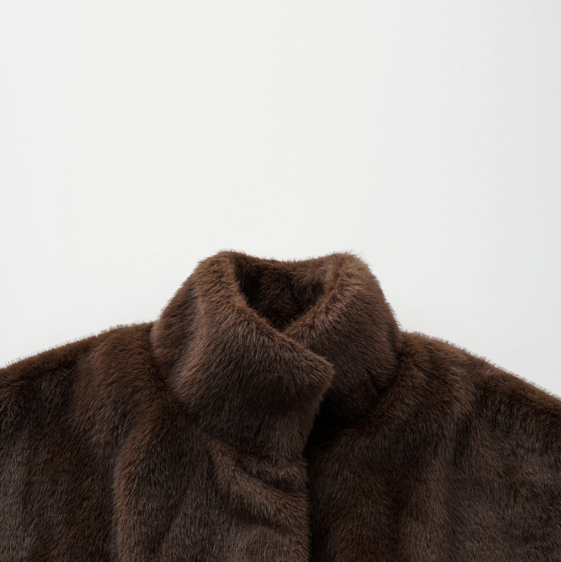 “Imperial Gala” 柔奢霧絨環保皮草國風馬甲外套—Velvet Mink錦貂流華