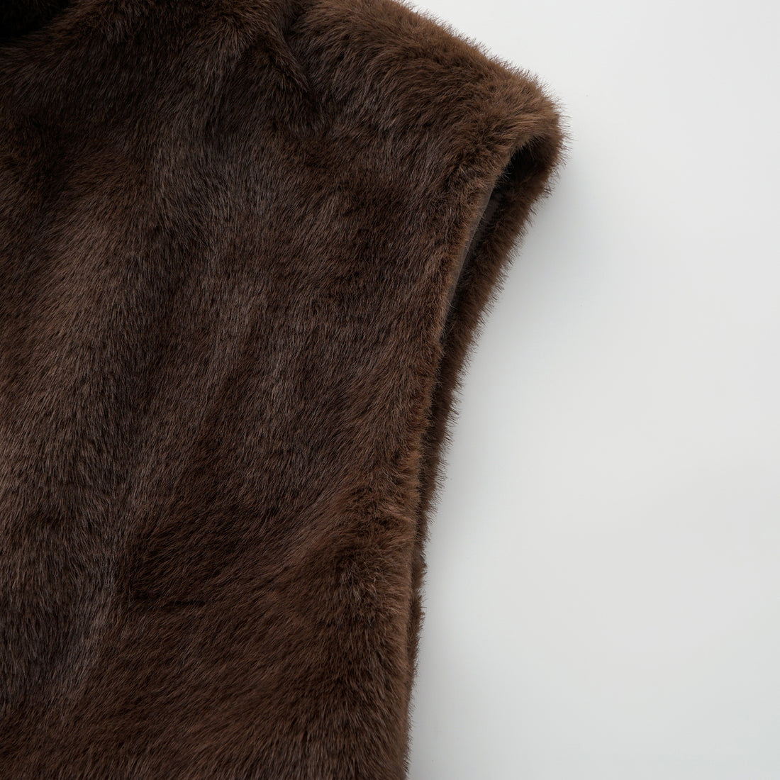 “Imperial Gala” 柔奢霧絨環保皮草國風馬甲外套—Velvet Mink錦貂流華