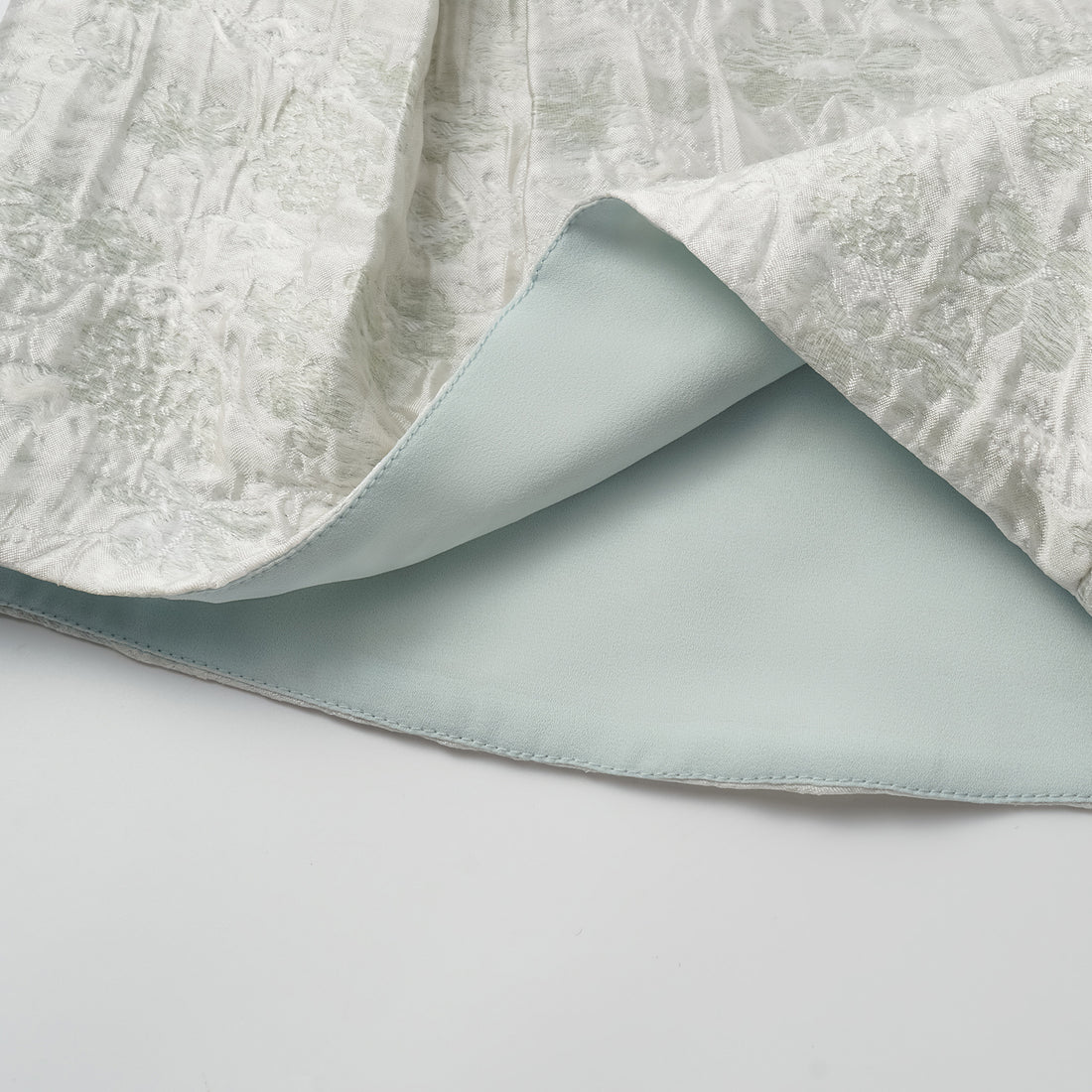 “春意” 冰晶提花輕國風短褲—浮玉春