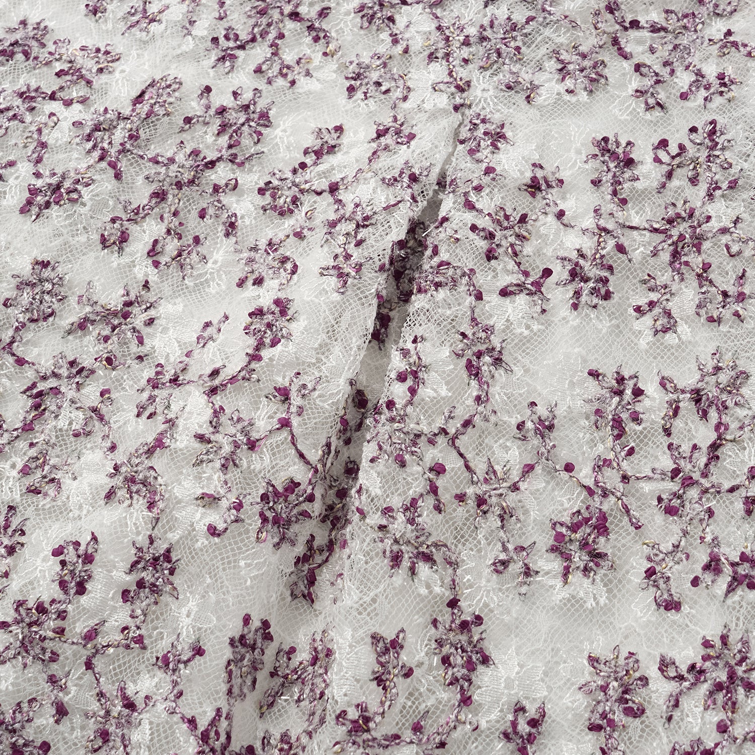 "Quiet Mastery." 法國頂級手工坊特殊工藝蕾絲短褲