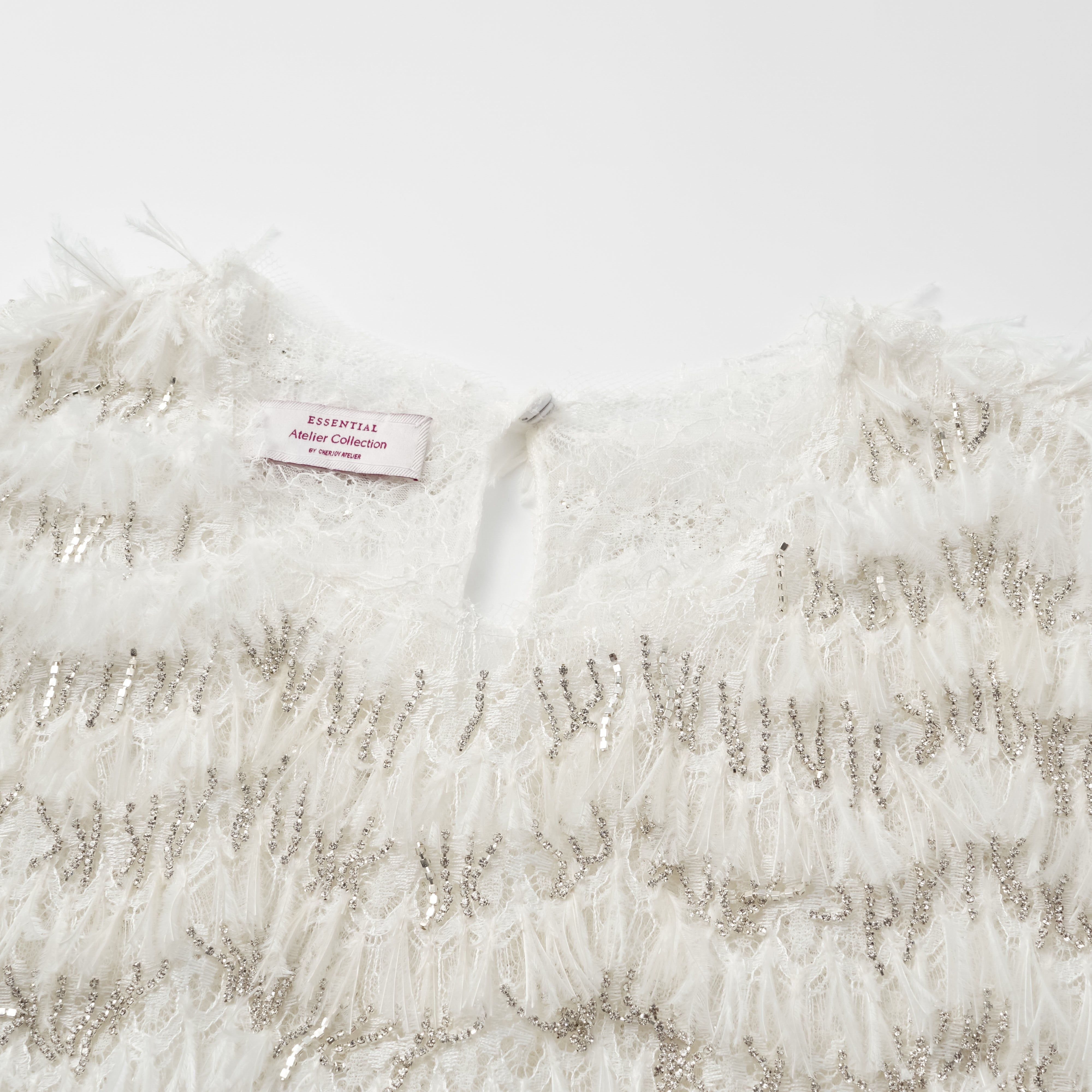 “Quiet Mastery.” 法國高級訂製等級奢華手工羽鑽流蘇蕾絲背心— Mangata月光之路