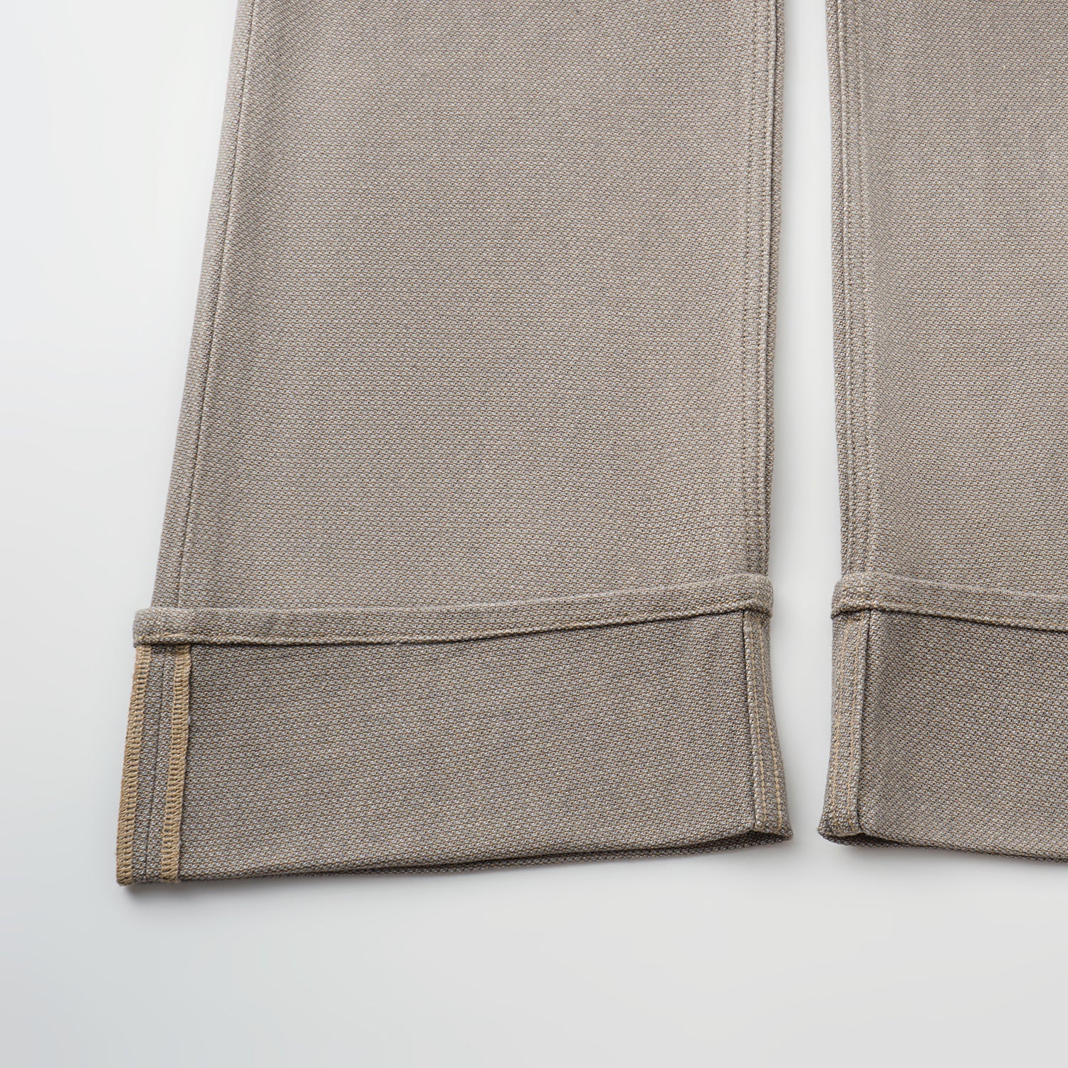 “Easy-go Chic“土耳其頂級霧紋棉高腰反摺牛仔褲—Smoky Agarwood沉香煙褐